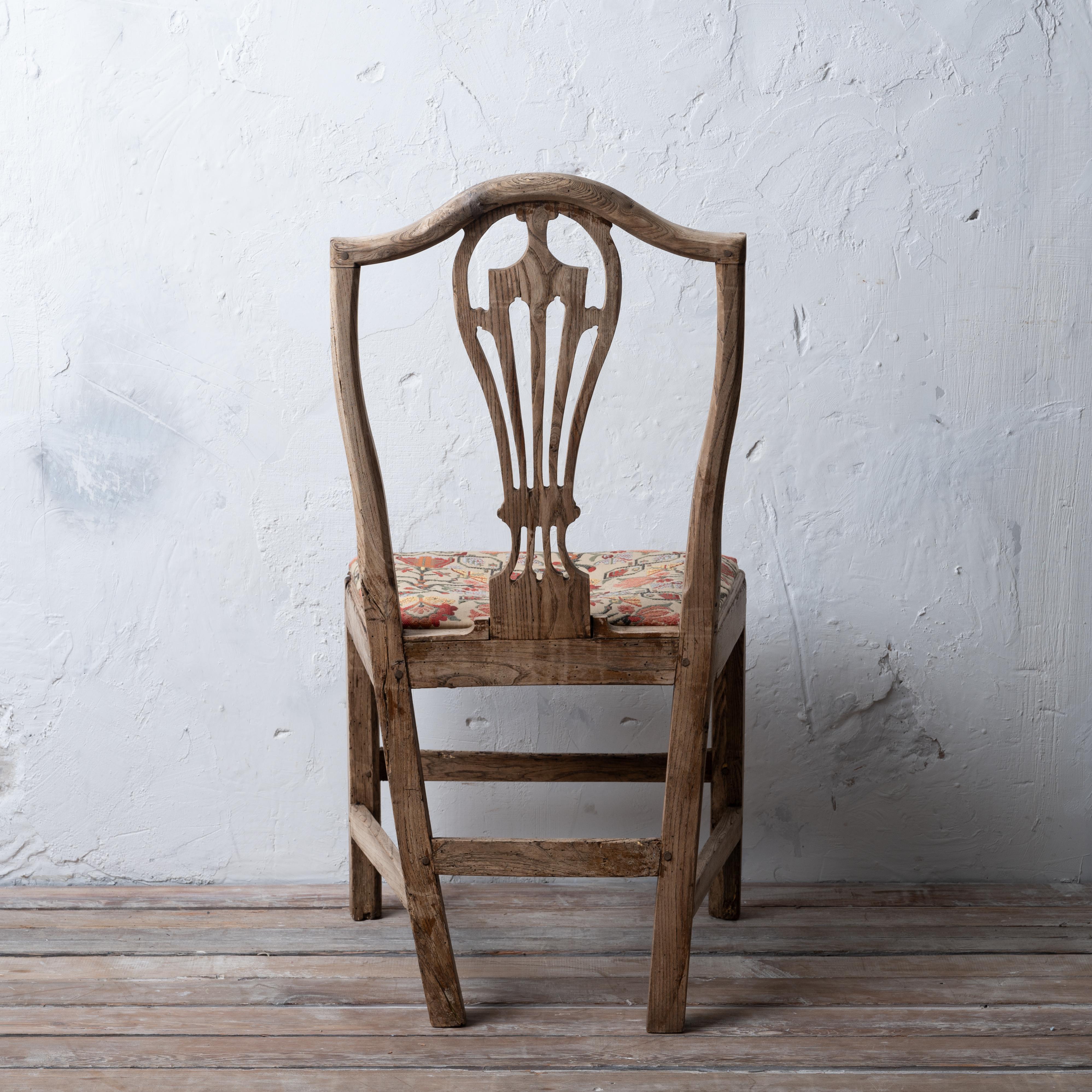 Gebleichter Chippendale-Stuhl im Landhausstil im Angebot 1