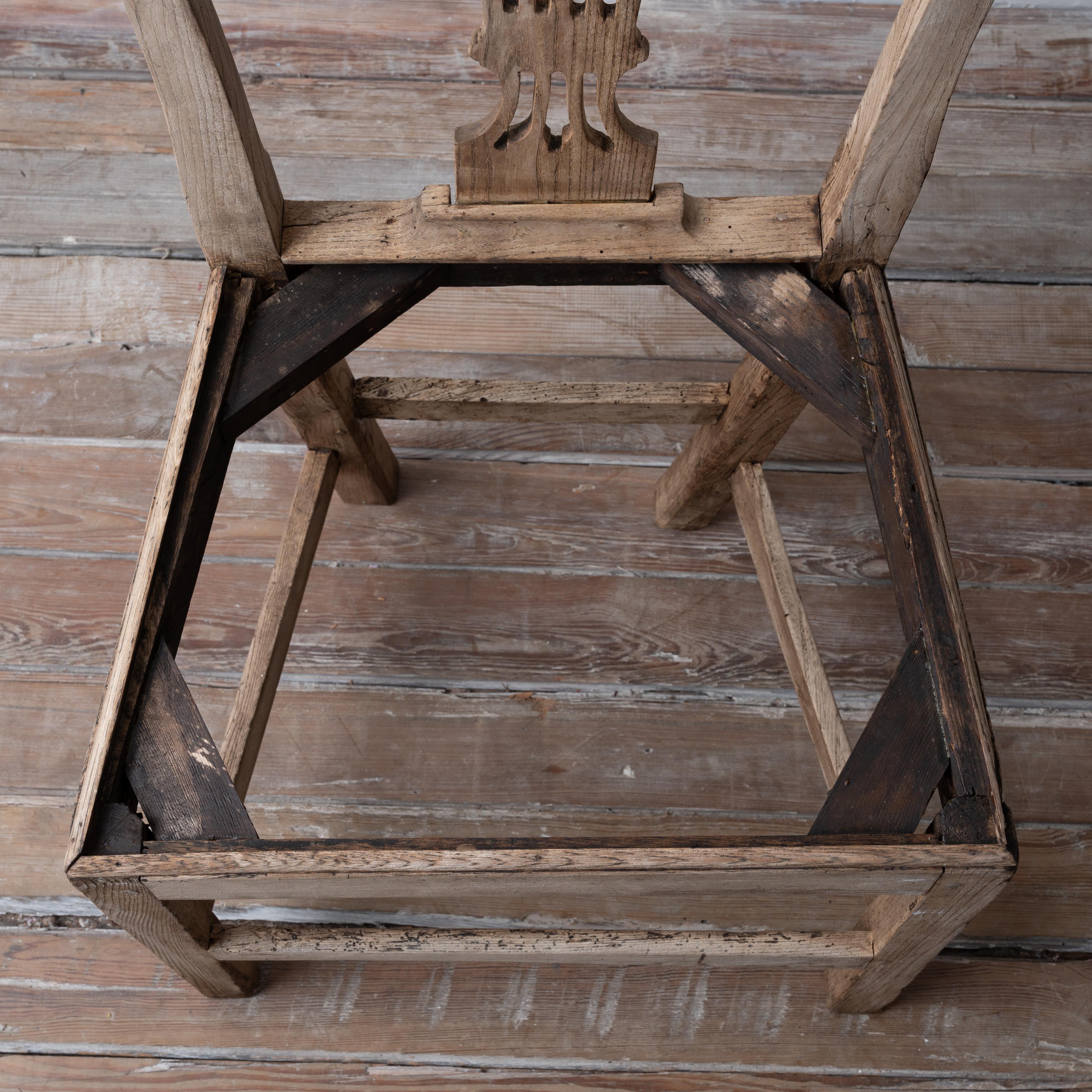 Gebleichter Chippendale-Stuhl im Landhausstil im Angebot 5