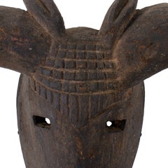 Masque tribal africain représentant un bélier