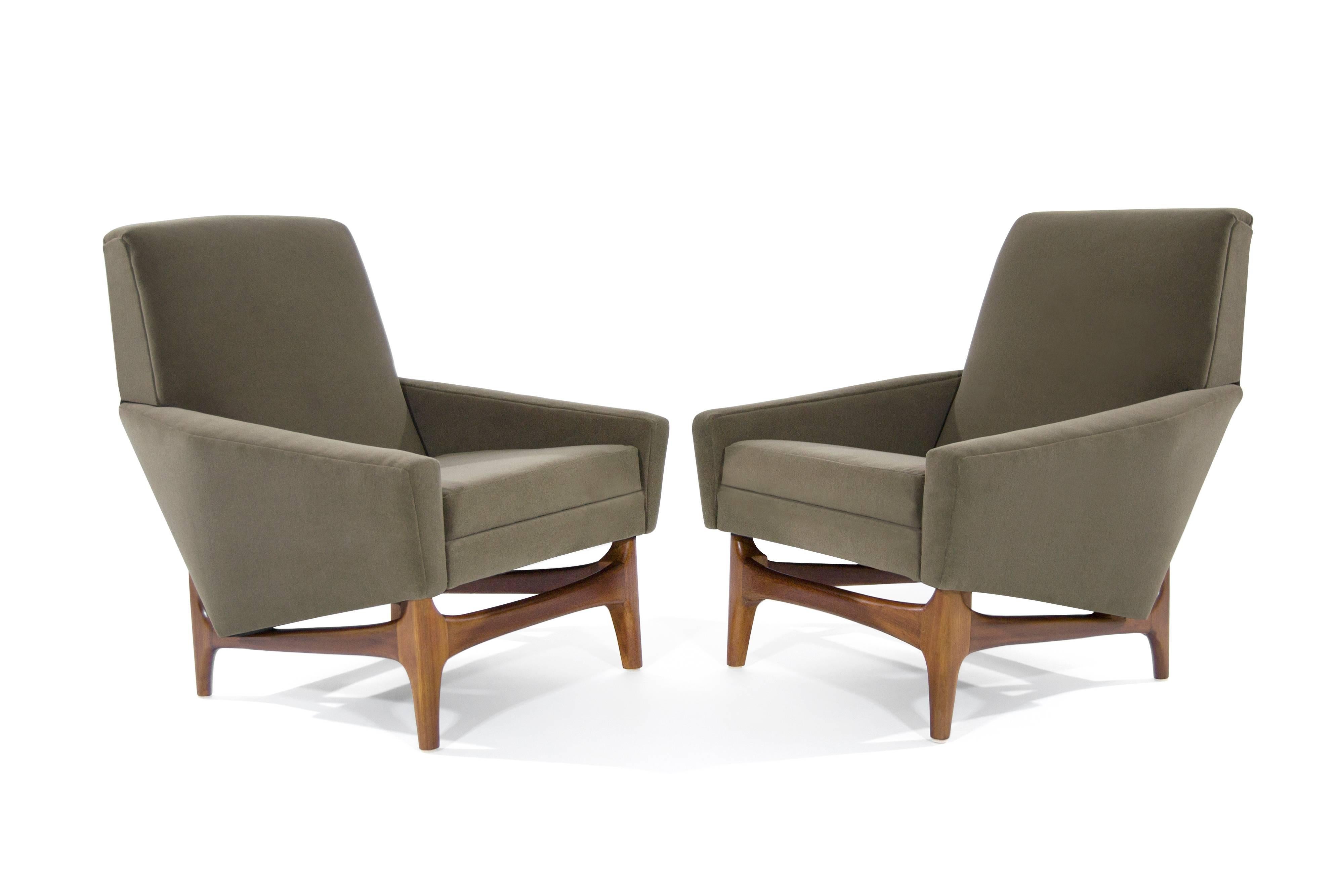 Mid-Century Modern Scandinavian Modern Lounge Chairs on Sculptural Teak Bases