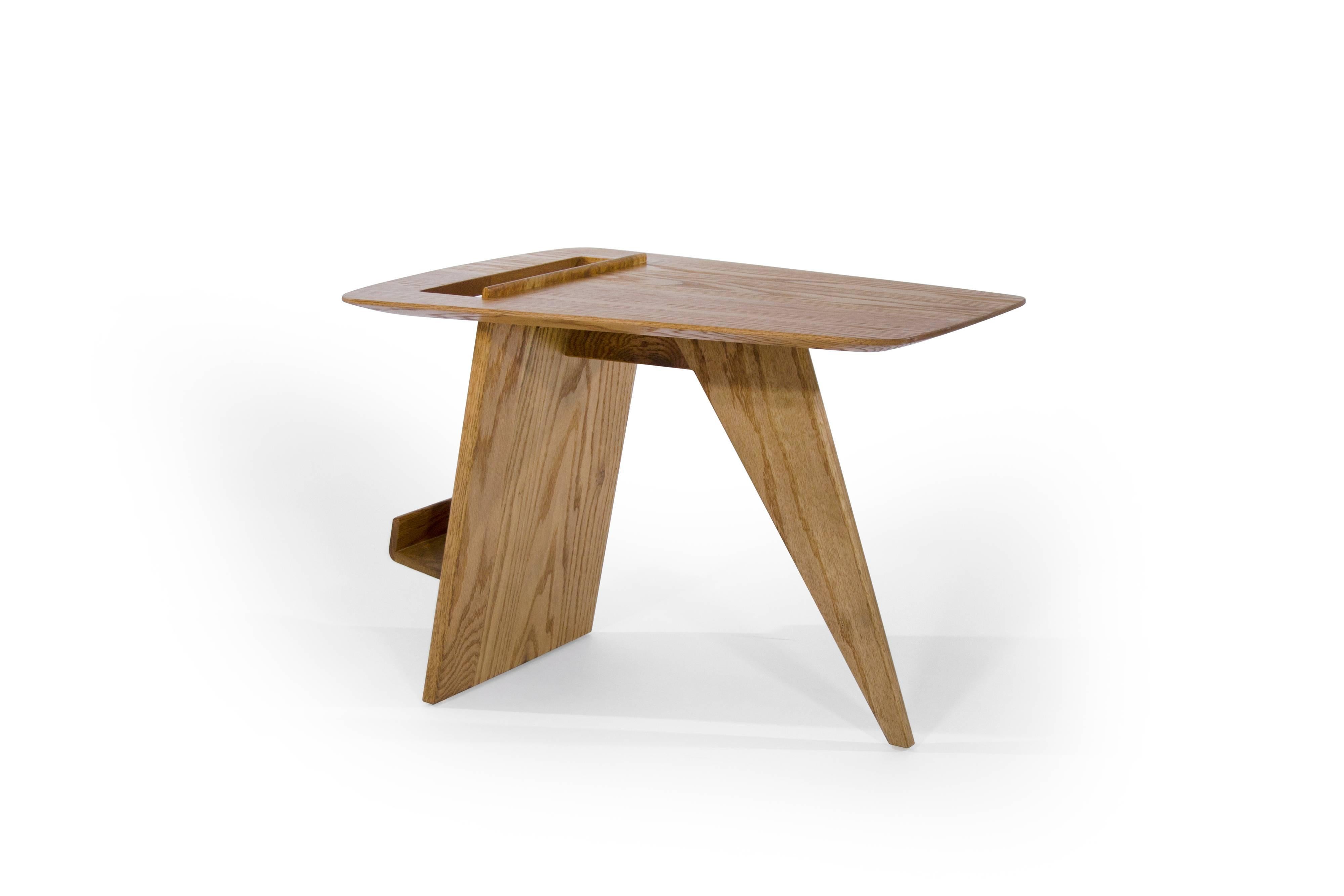 Rare early example in solid oak by Jens Risom in excellent original condition, circa 1949.