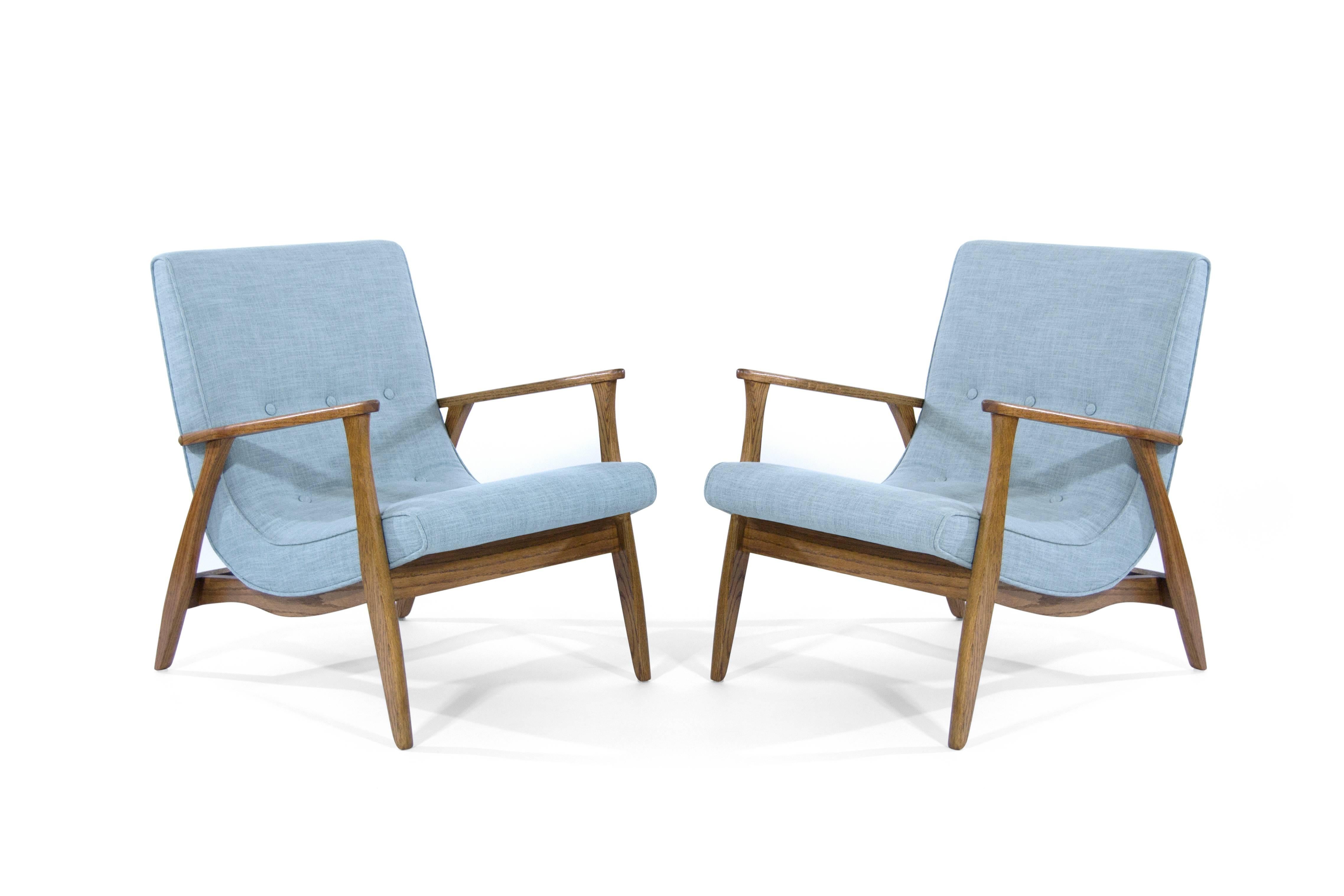 Modernist Scoop Oak Lounge Chairs in Linen In Excellent Condition In Westport, CT
