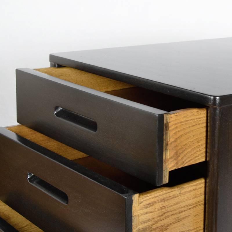 Pair of Edward Wormley for Dunbar Bedside Tables, circa 1950s 2