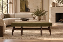 Banc Odyssey série 60, finition noyer foncé, par Stamford Modern