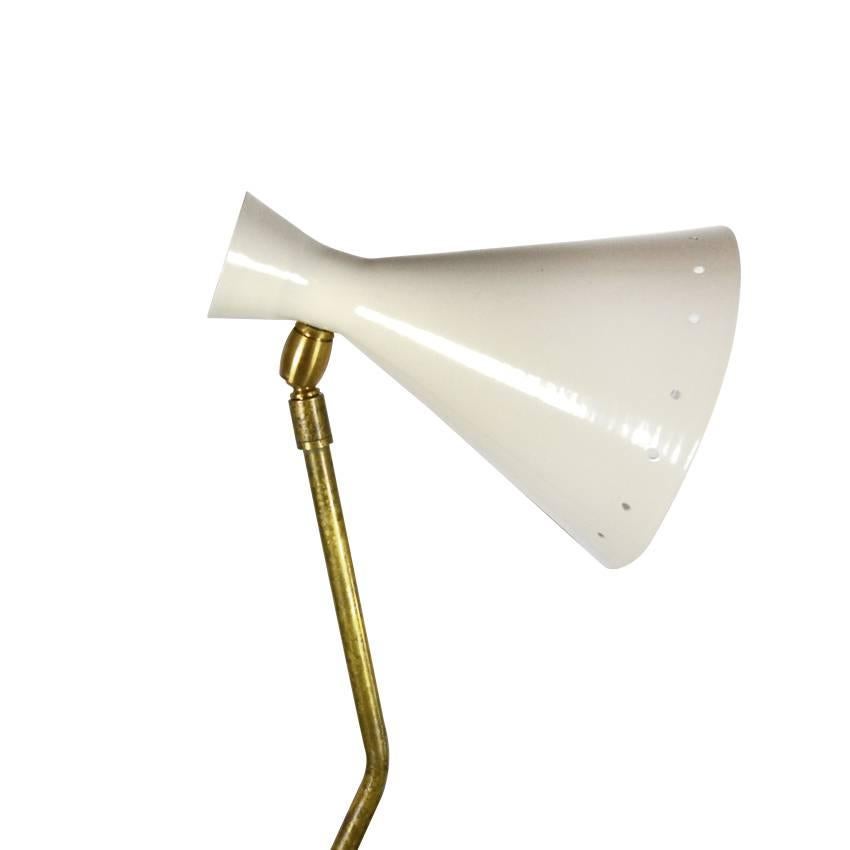 Mid-Century Modern Italian Counter Weight Brass Table Lamp Attributed to Roberto Menghi For Sale