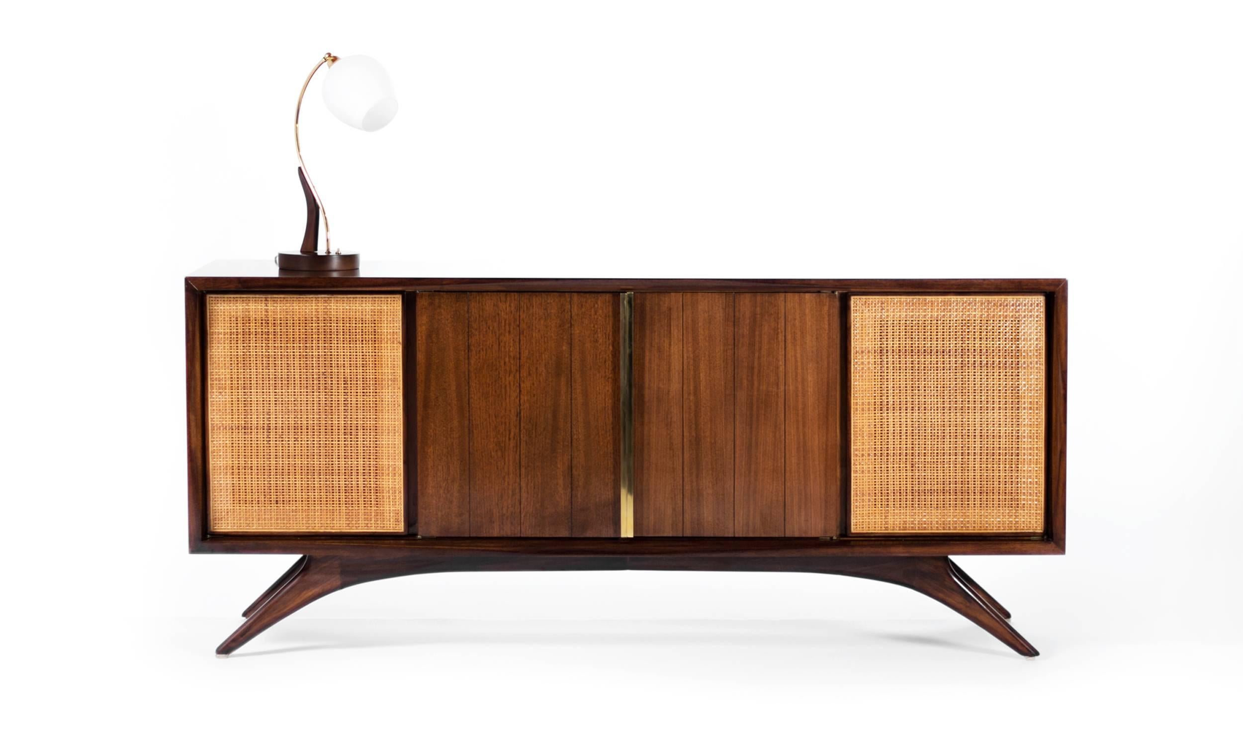 Mid-Century Modern Credenza by Vladimir Kagan for Grosfeld House