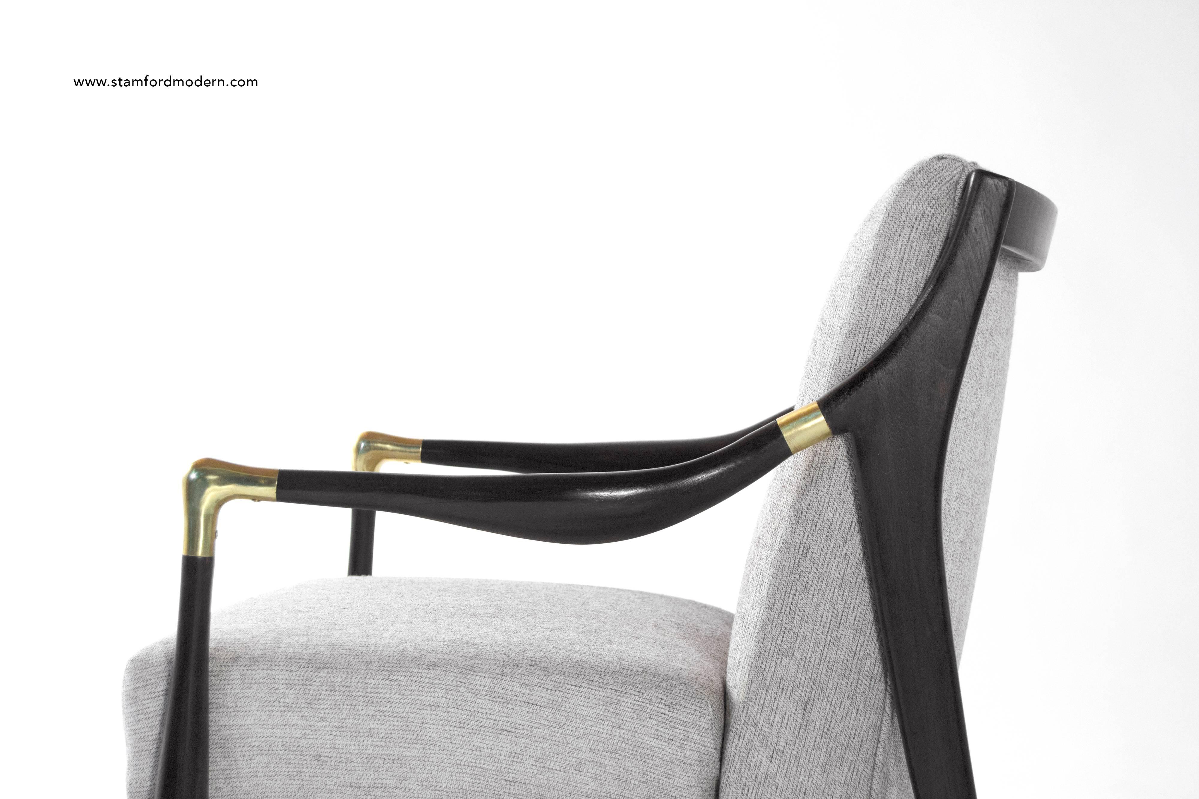 Brass Pair of Sculptural Lounge Chairs in the Manner of Gio Ponti