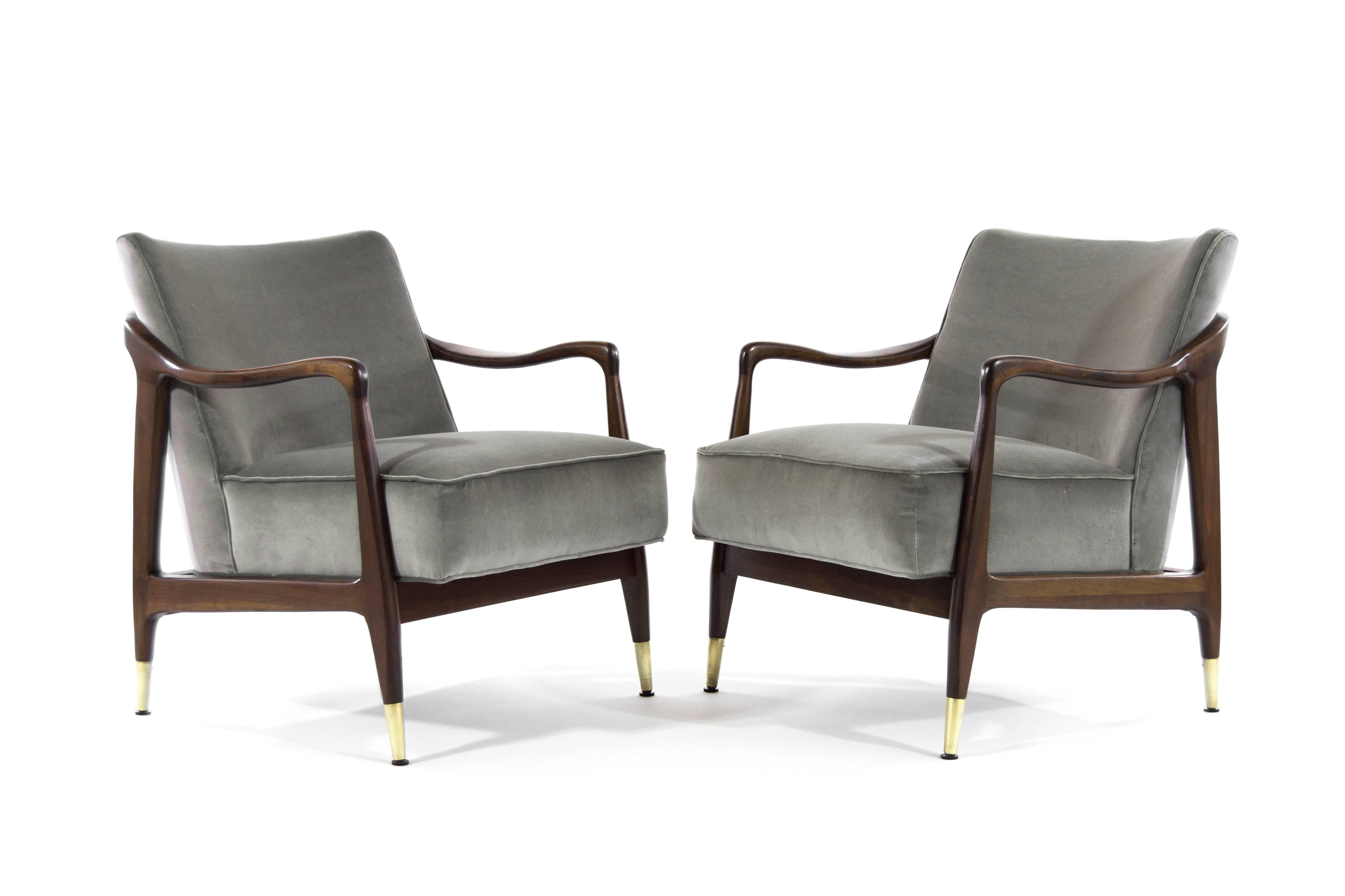Gio Ponti Style Sculptural Walnut Lounge Chairs In Excellent Condition In Westport, CT