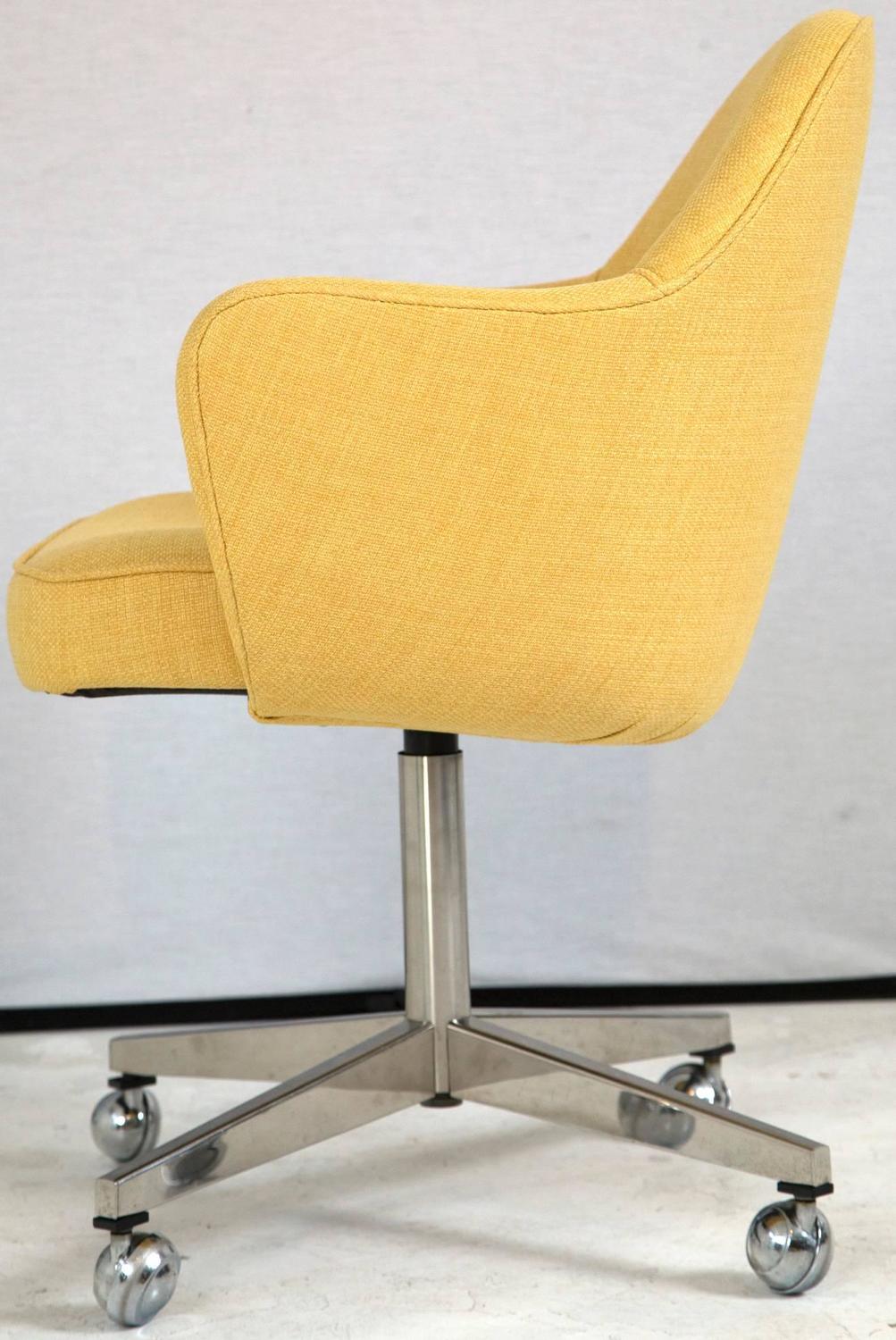 Knoll Desk Chair in Yellow Microfiber For Sale at 1stdibs