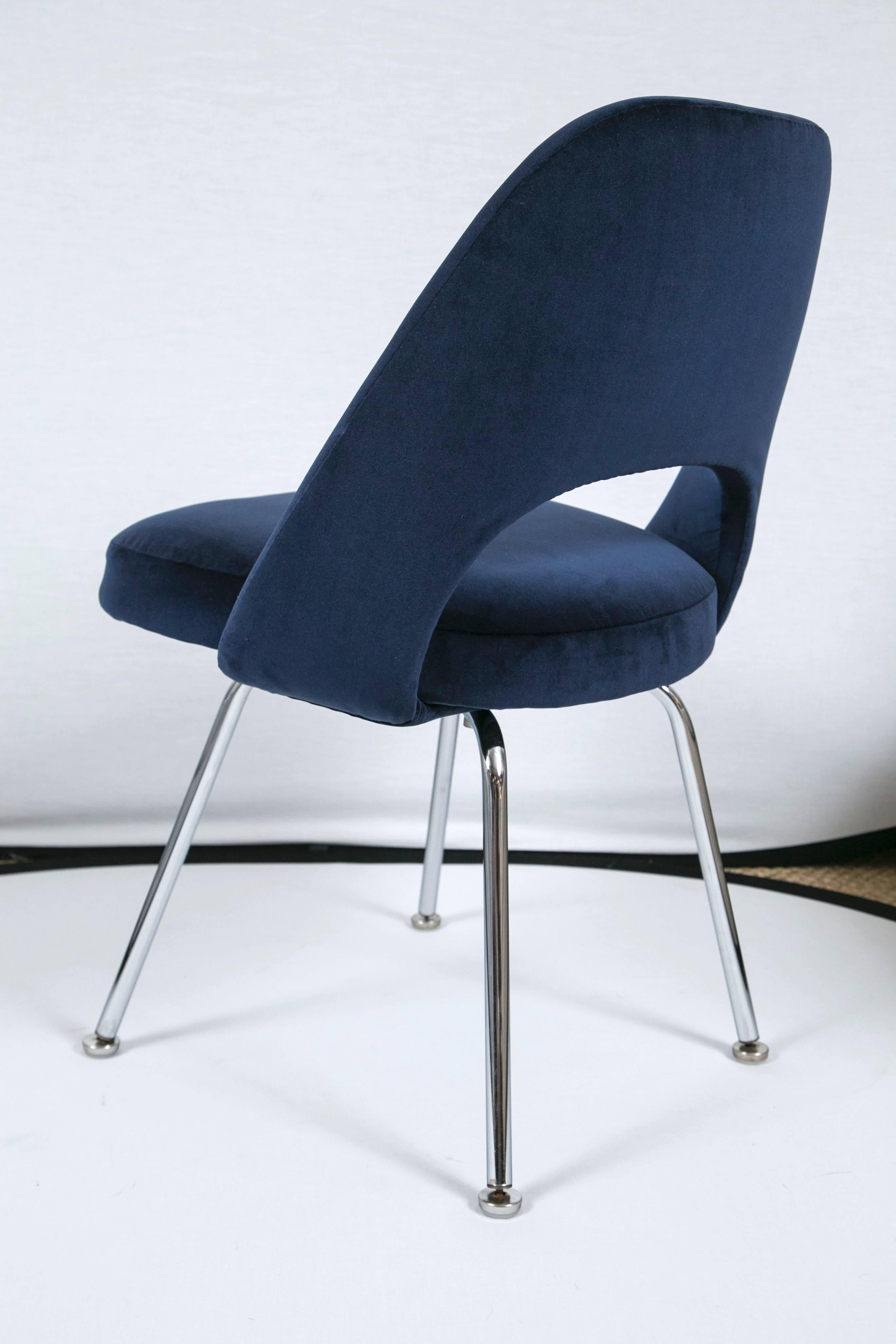 Mid-20th Century Saarinen Executive Armless Chairs in Navy Velvet, Set of Six