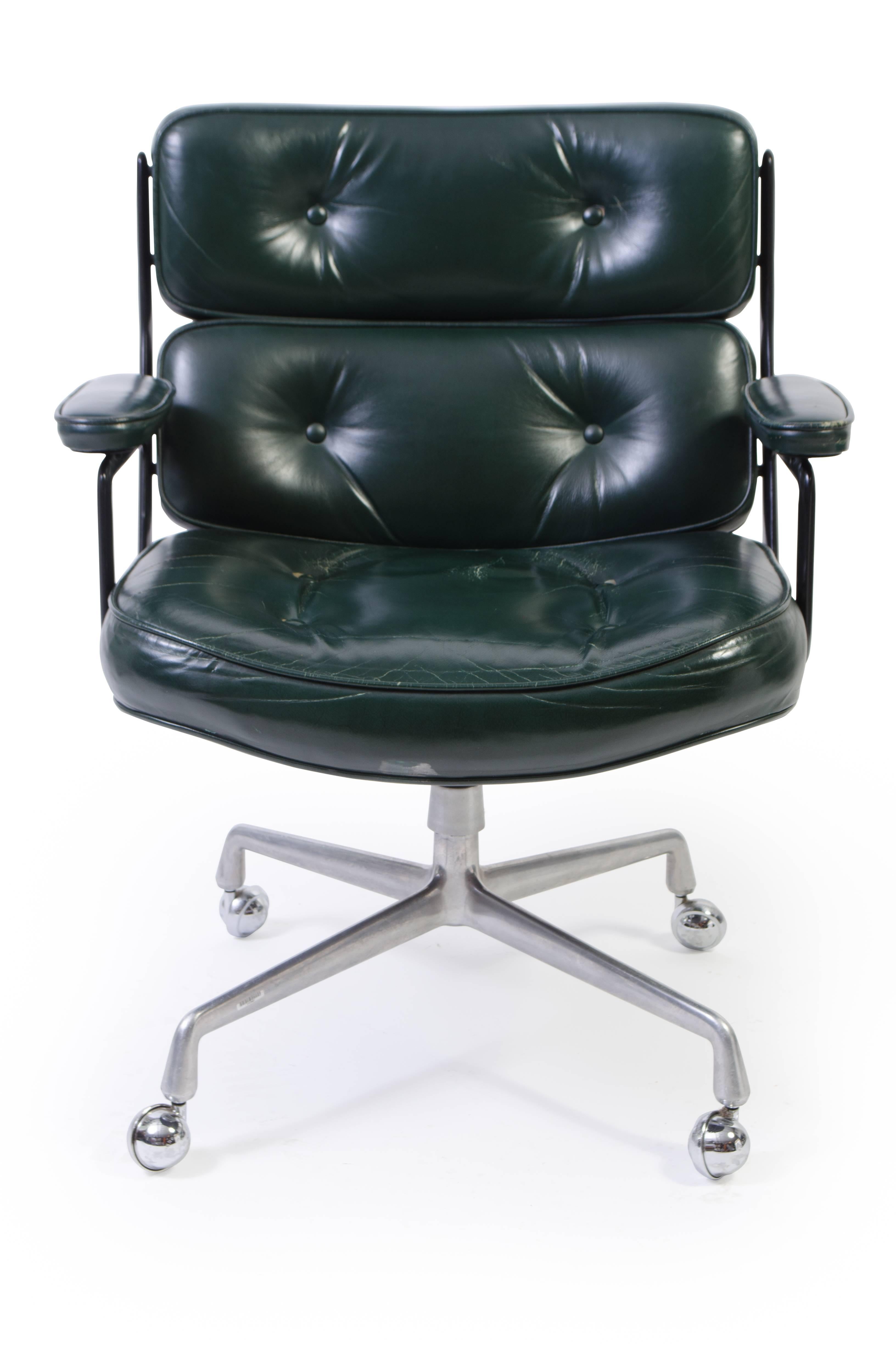 The epitome of executive seating from the Mid-Century, the Eames Executive Chair makes the biggest statement. Take this for a spin and feel like Don Draper, while having the time of your life! Speaking of which, this is also widely known as the time