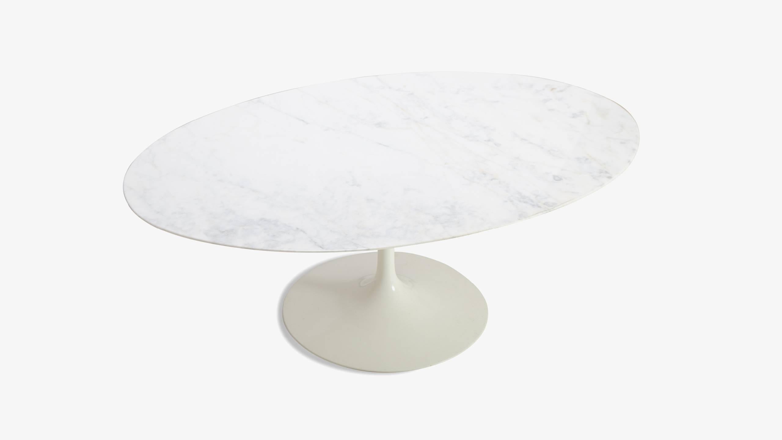 The Pedestal Collection was Eero Saarinen's design revolution and very much the face of Mid-Century design, The classic coffee table is an easy fit to a home of any aesthetic. Its perfect proportions and smooth curved lines make it a visually