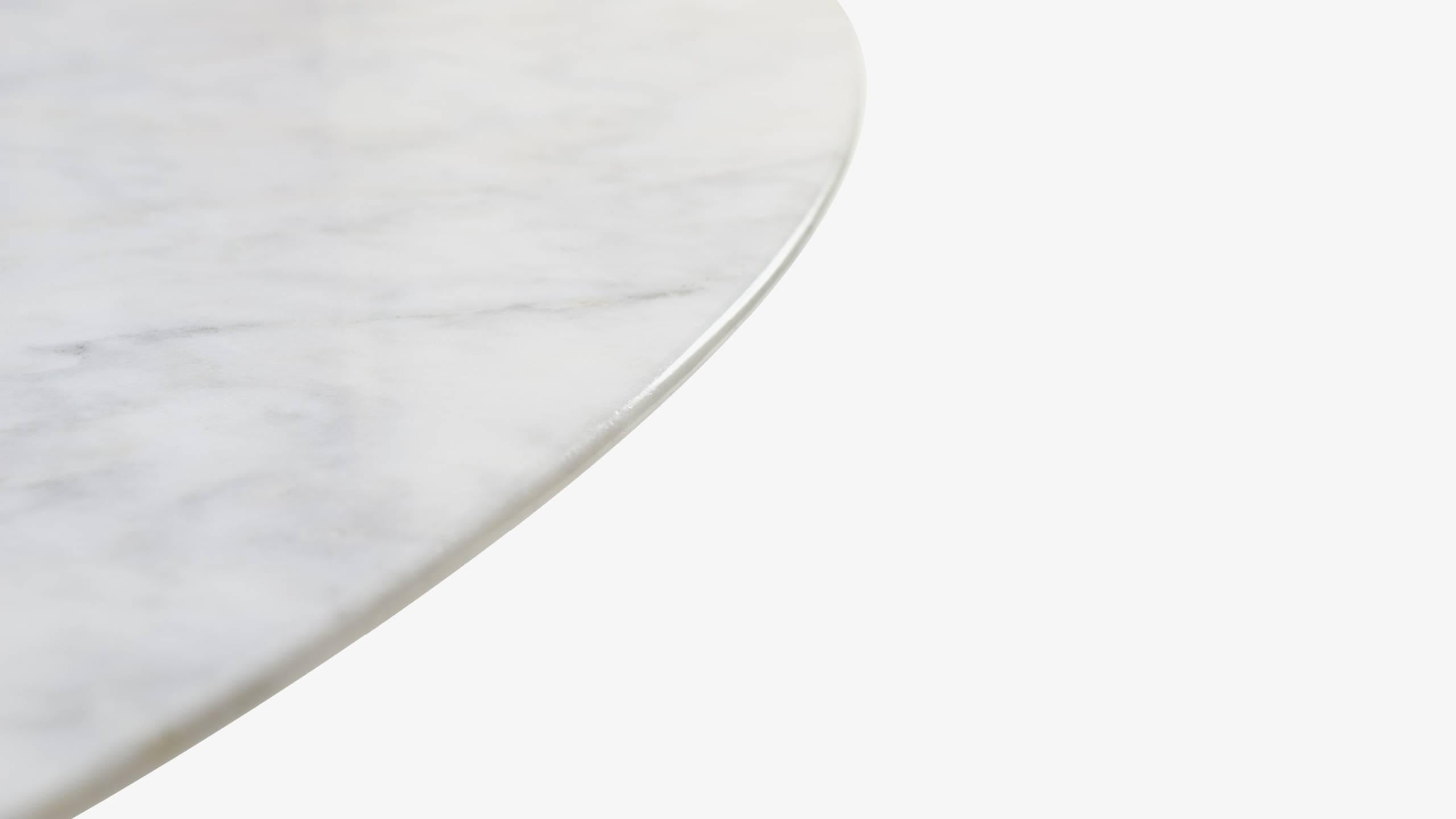 American Saarinen Oval Tulip Coffee Table in Gloss Carrara Marble