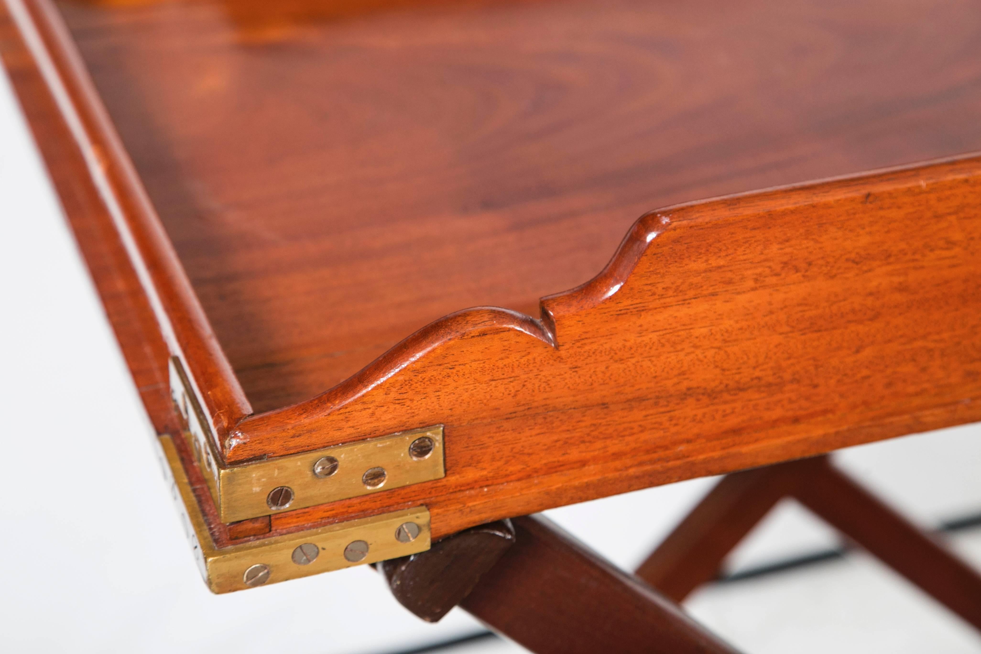 Butler's Tray Table Mahogany In Excellent Condition In Wilton, CT