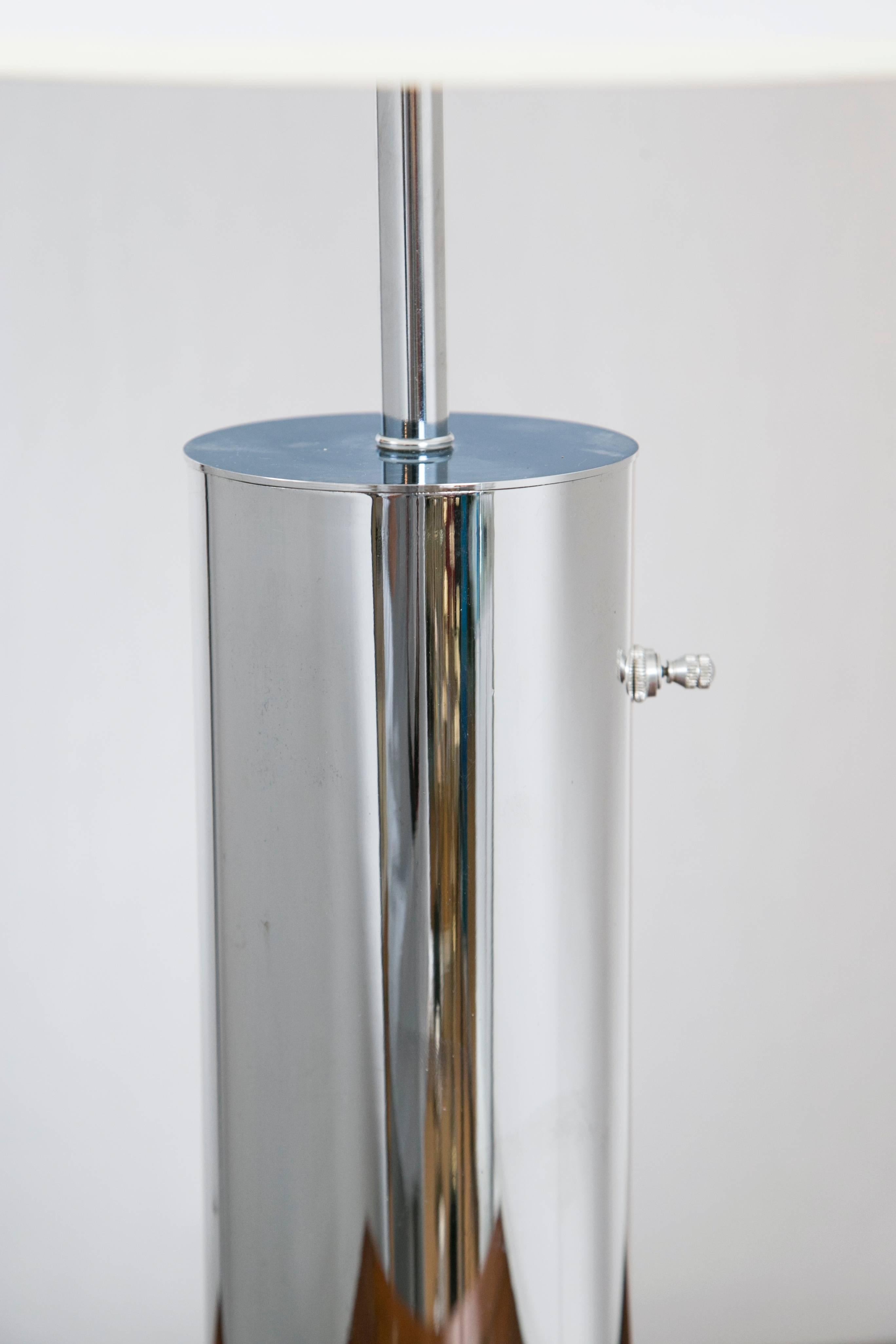 Vintage Tall Chrome Tube Lamps by Nessen, a Pair In Excellent Condition In Wilton, CT