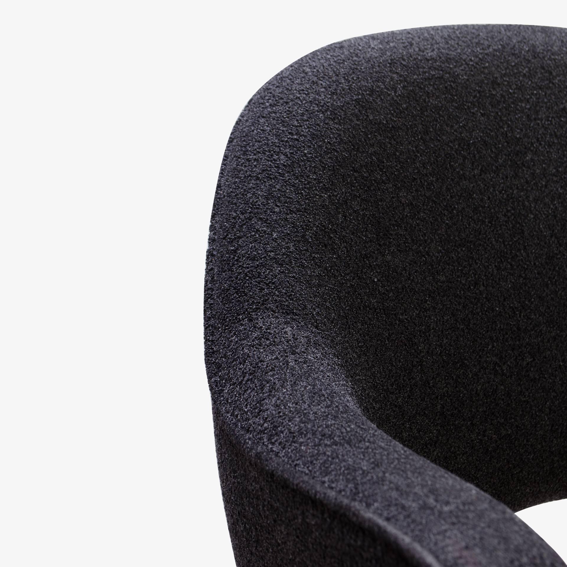 Contemporary Saarinen for Knoll Executive Armchairs in Original Two-Tone Boucle, Swivel Base