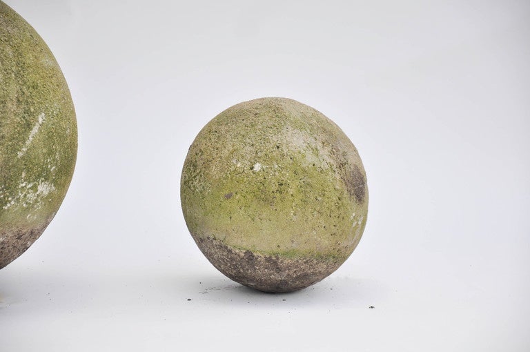 Cotswold Stone Spheres In Good Condition For Sale In Phoenix, AZ