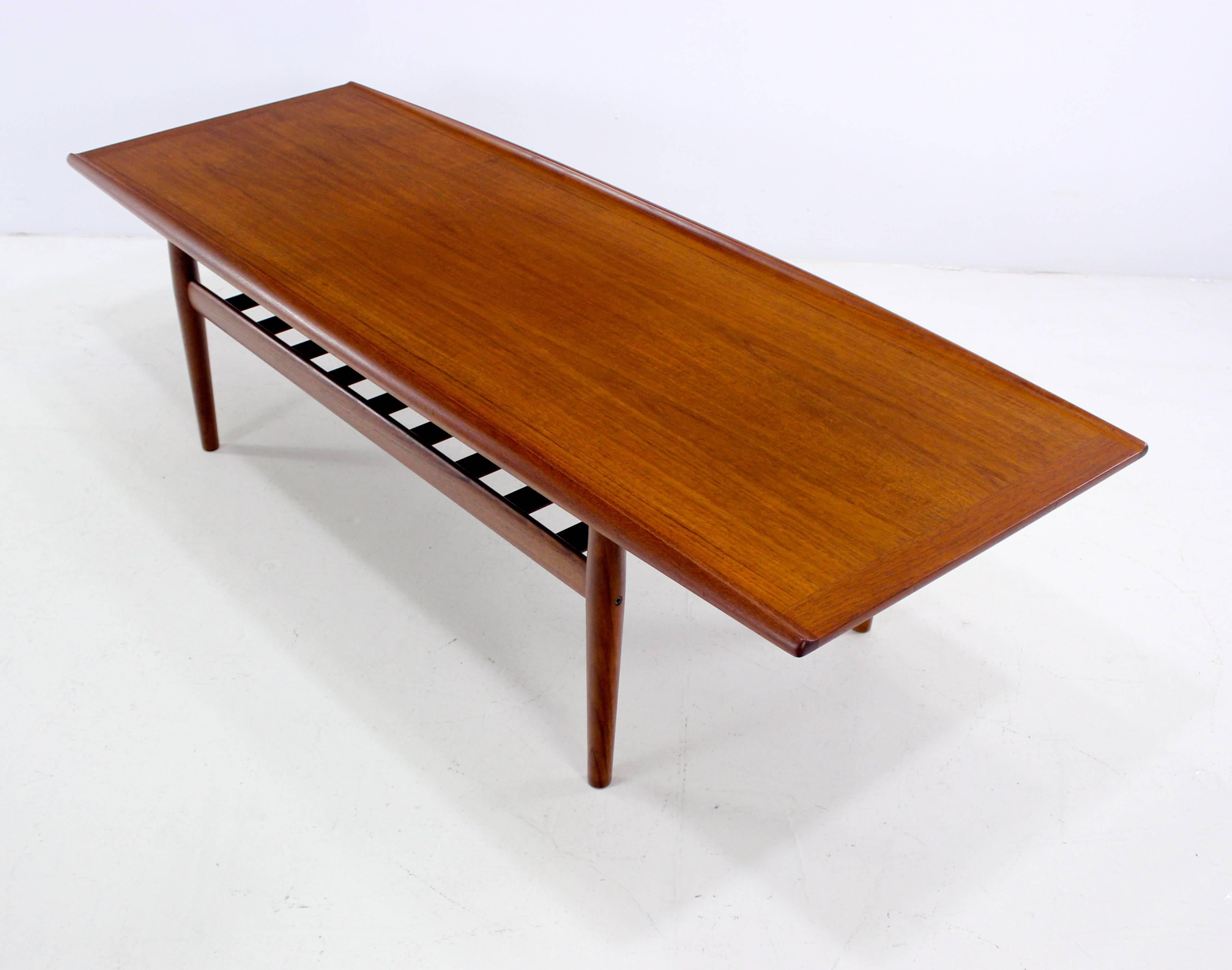 Three-Piece Solid Teak Danish Modern Tables Designed by Grete Jalk In Excellent Condition For Sale In Portland, OR