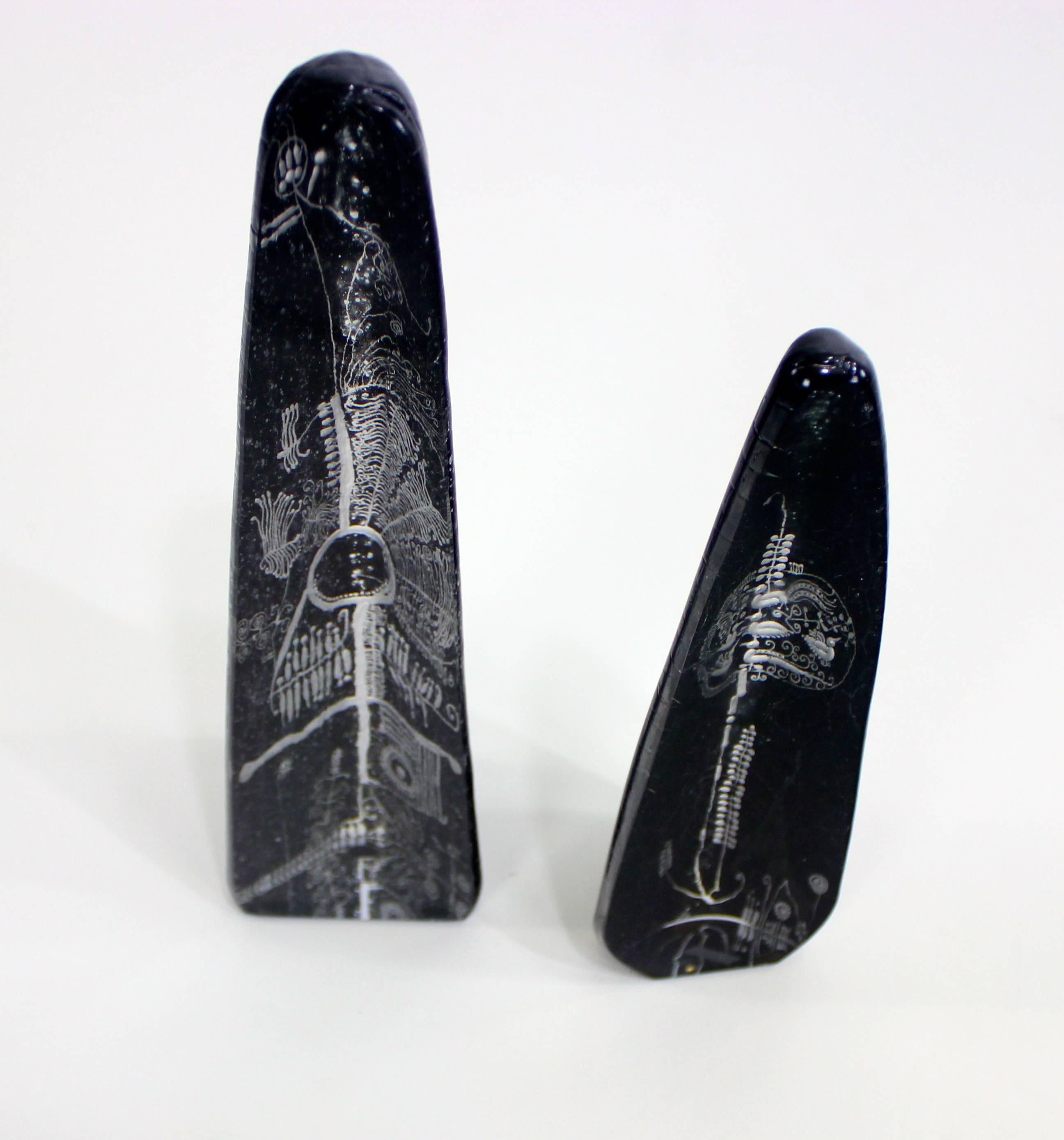 Pair of Scandinavian Modern Art Glass Obelisks by Goran Warff for Kosta In Excellent Condition For Sale In Portland, OR