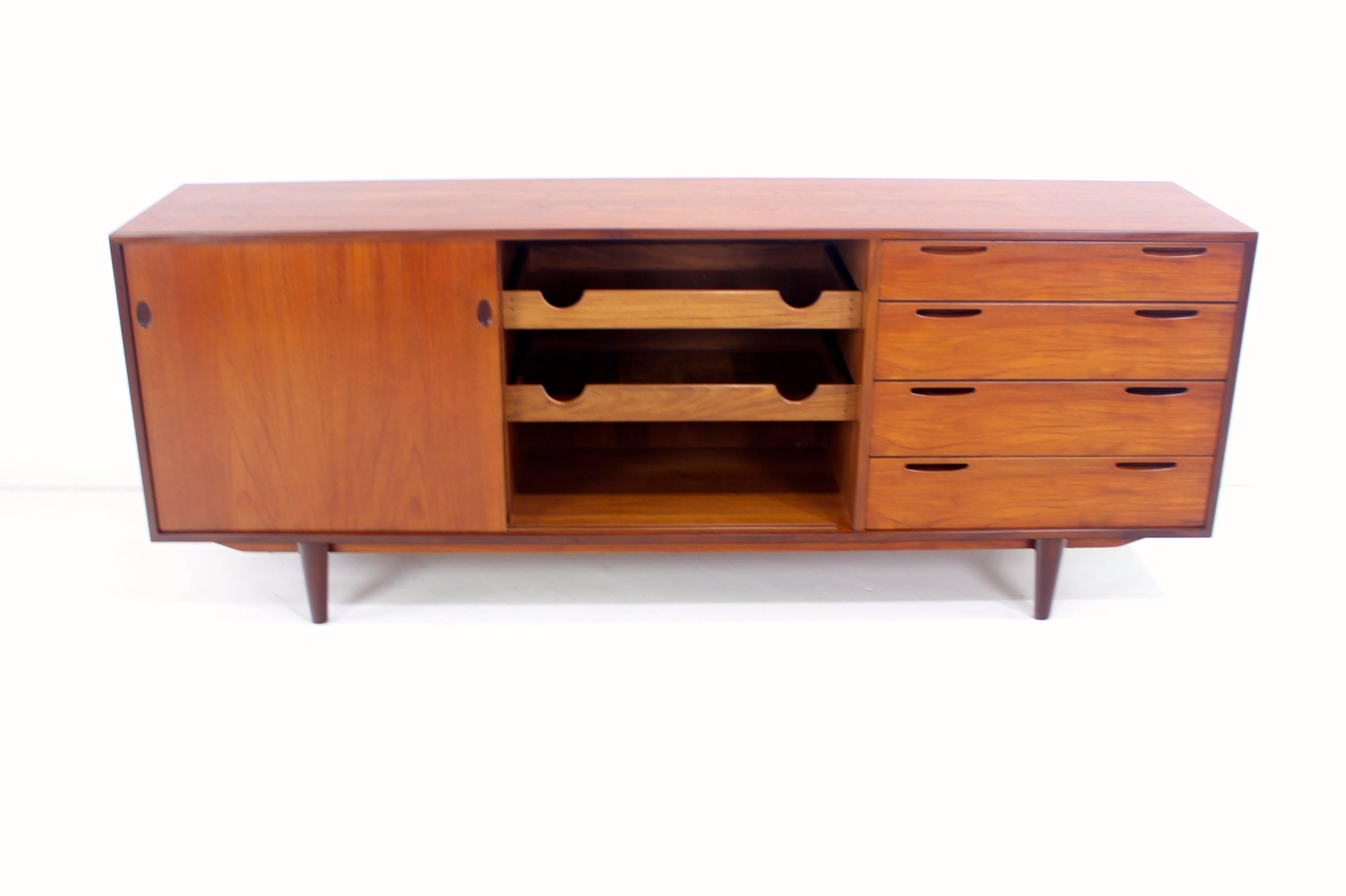 Danish Modern Teak Credenza Designed by Ib Kofod-Larsen In Excellent Condition For Sale In Portland, OR