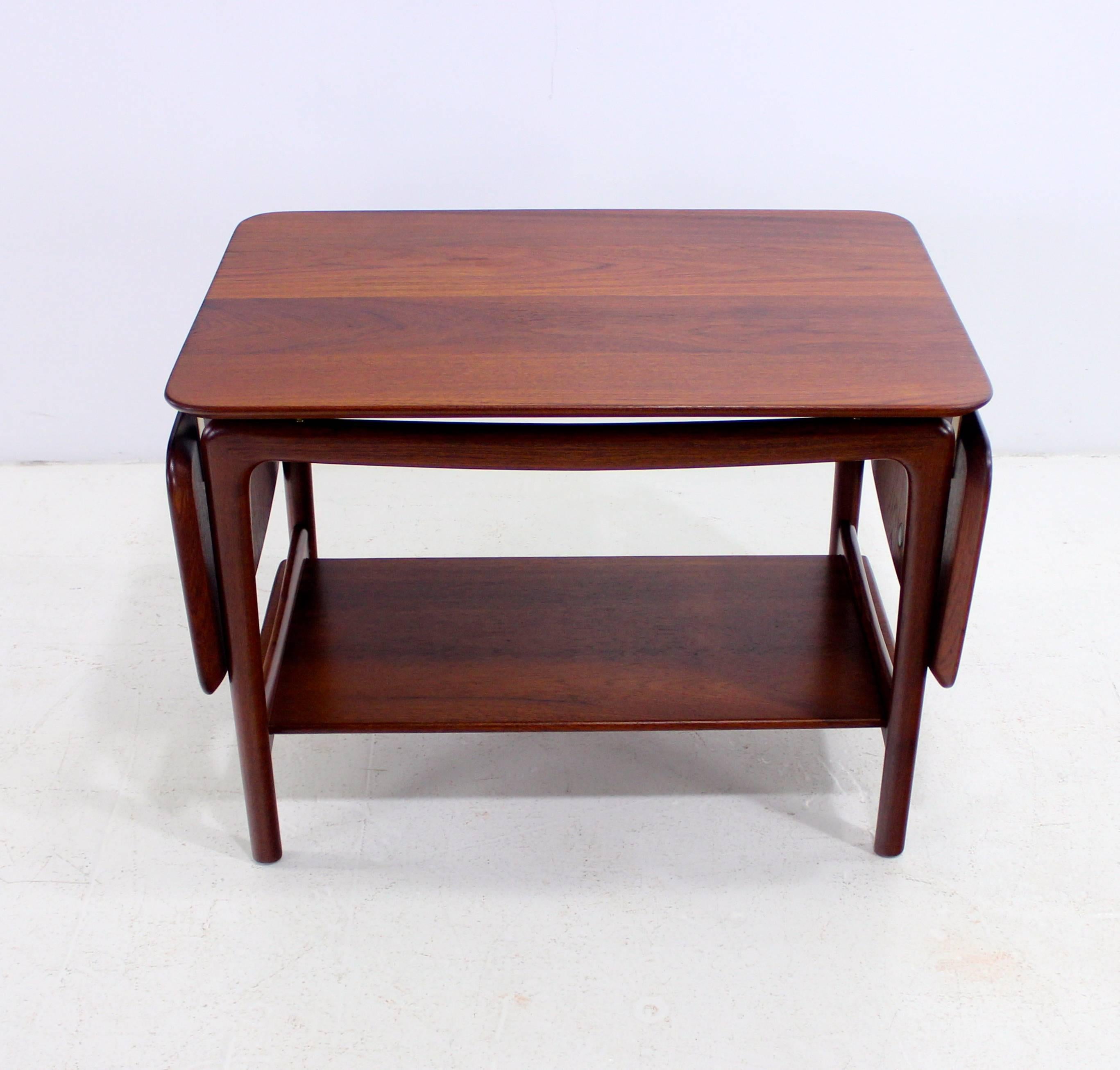 Danish Modern Solid Teak Drop-Leaf Side Table Designed by Peter Hvidt In Excellent Condition For Sale In Portland, OR