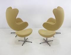 Pair of Danish Modern "Egg" Chairs and Ottomans by Arne Jacobsen