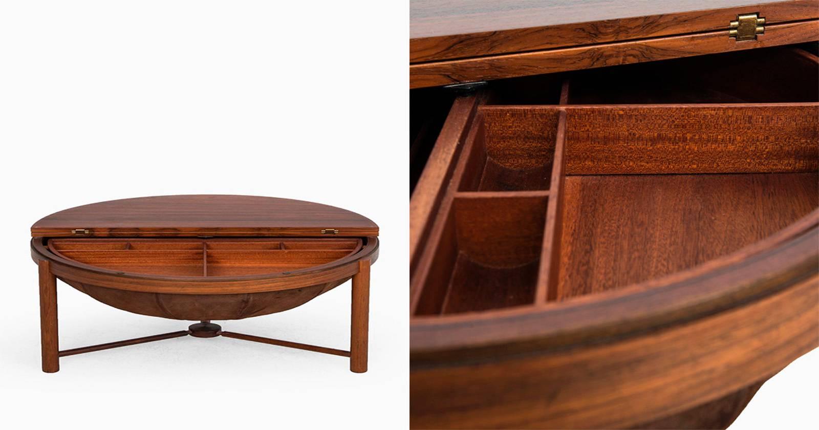 Super Rastad & Relling Side Table In Good Condition For Sale In Amsterdam, NL