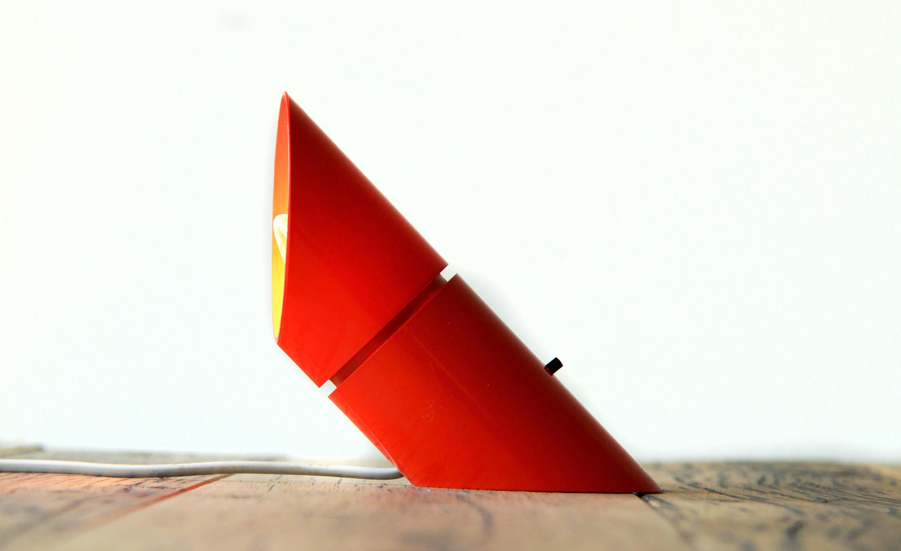 Rare Fog & Mørup Phister table lamp.
Designed by Hans Due.
Denmark, 1960s.
About H: 27 cm, D: 10 cm.
Good condition.
Can be used as a wall light.