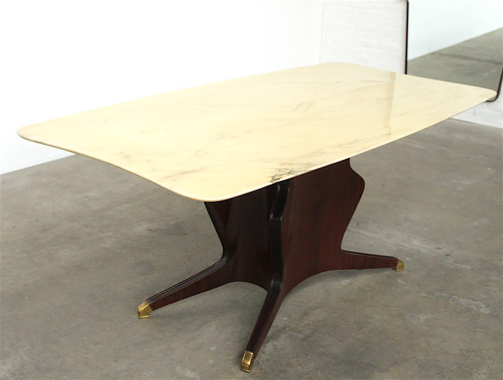 Italian Osvaldo Borsani Style Onyx Dining Table Suitable for Eight Chairs For Sale