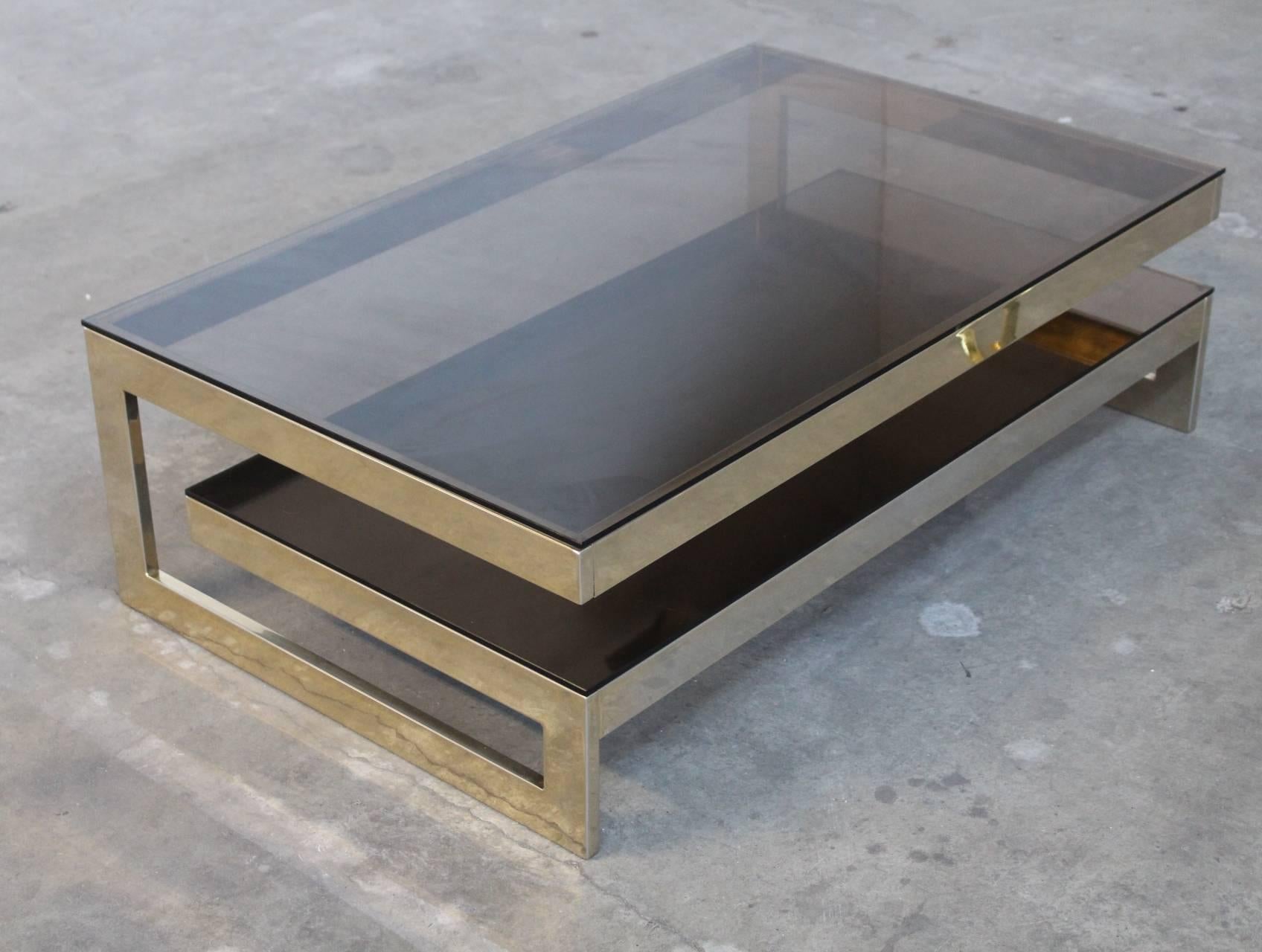 Maison Jansen G-Shaped 23-Carat Gold-Plated Two-Tier Coffee Table In Excellent Condition In Amsterdam, NL