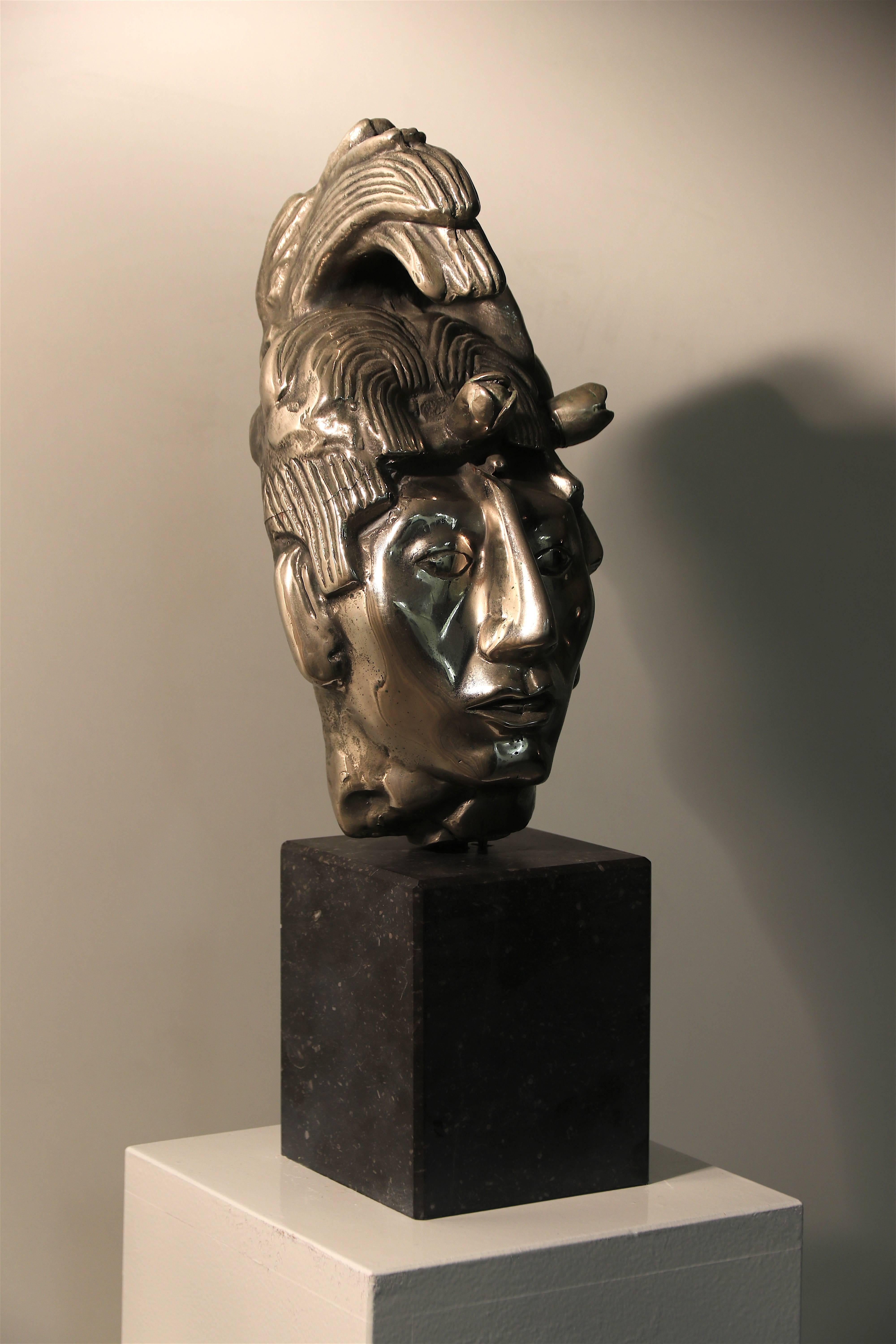 Mayan King Lord Pacal aus Silberguss und Aluminium auf Marmor Socle (Moderne der Mitte des Jahrhunderts) im Angebot