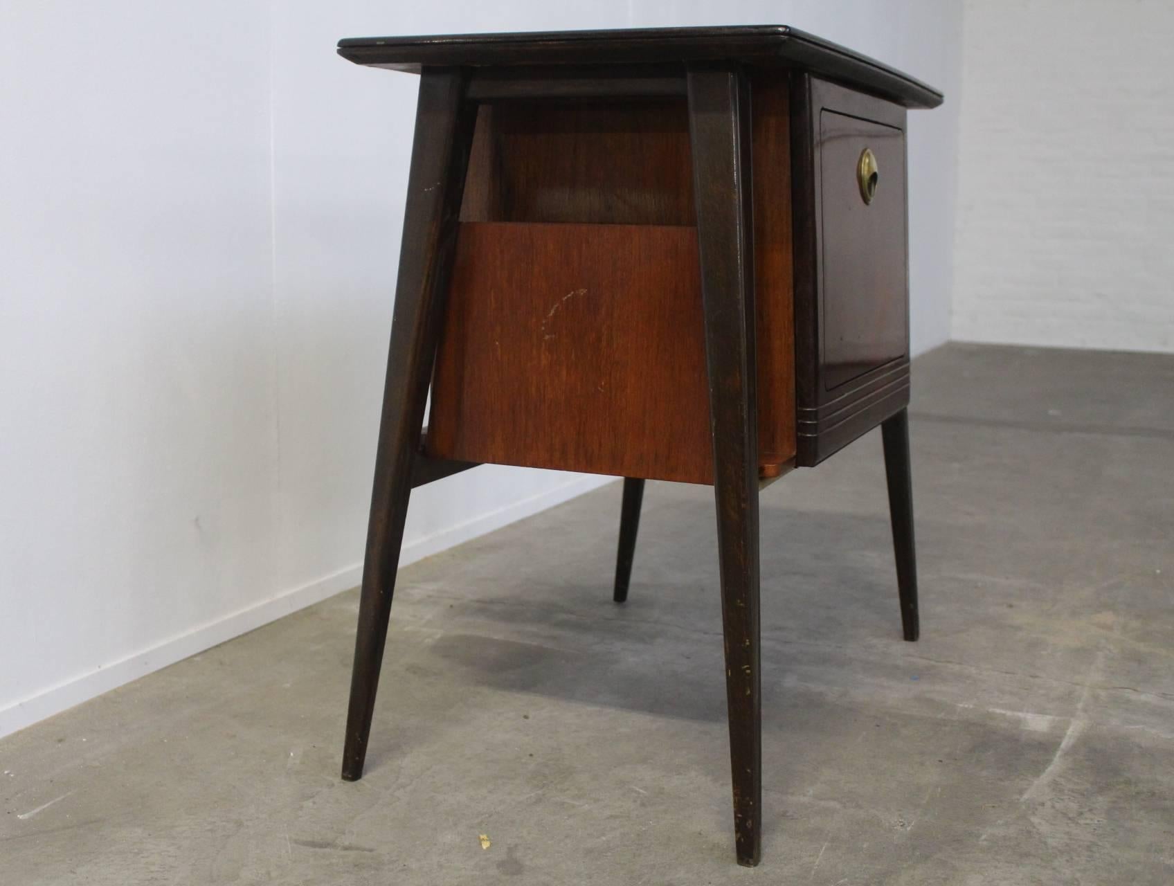 Beautiful Italian Side or End Table In Excellent Condition In Amsterdam, NL