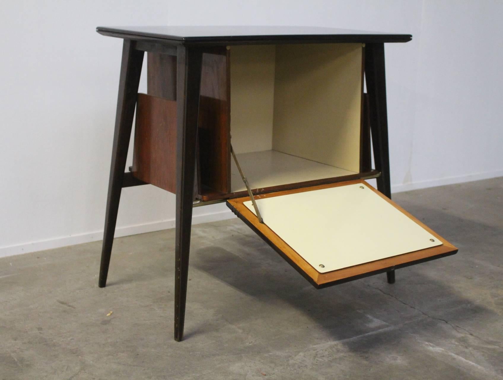Mid-20th Century Beautiful Italian Side or End Table