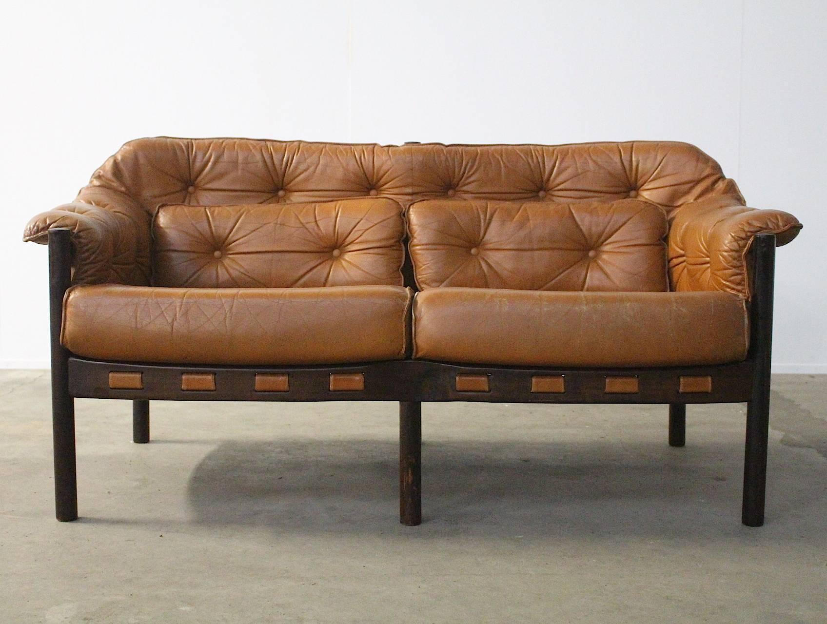 Sven Ellekaer for Coja Two-Seat Settee Sofa in soft Camel Leather In Good Condition For Sale In Amsterdam, NL