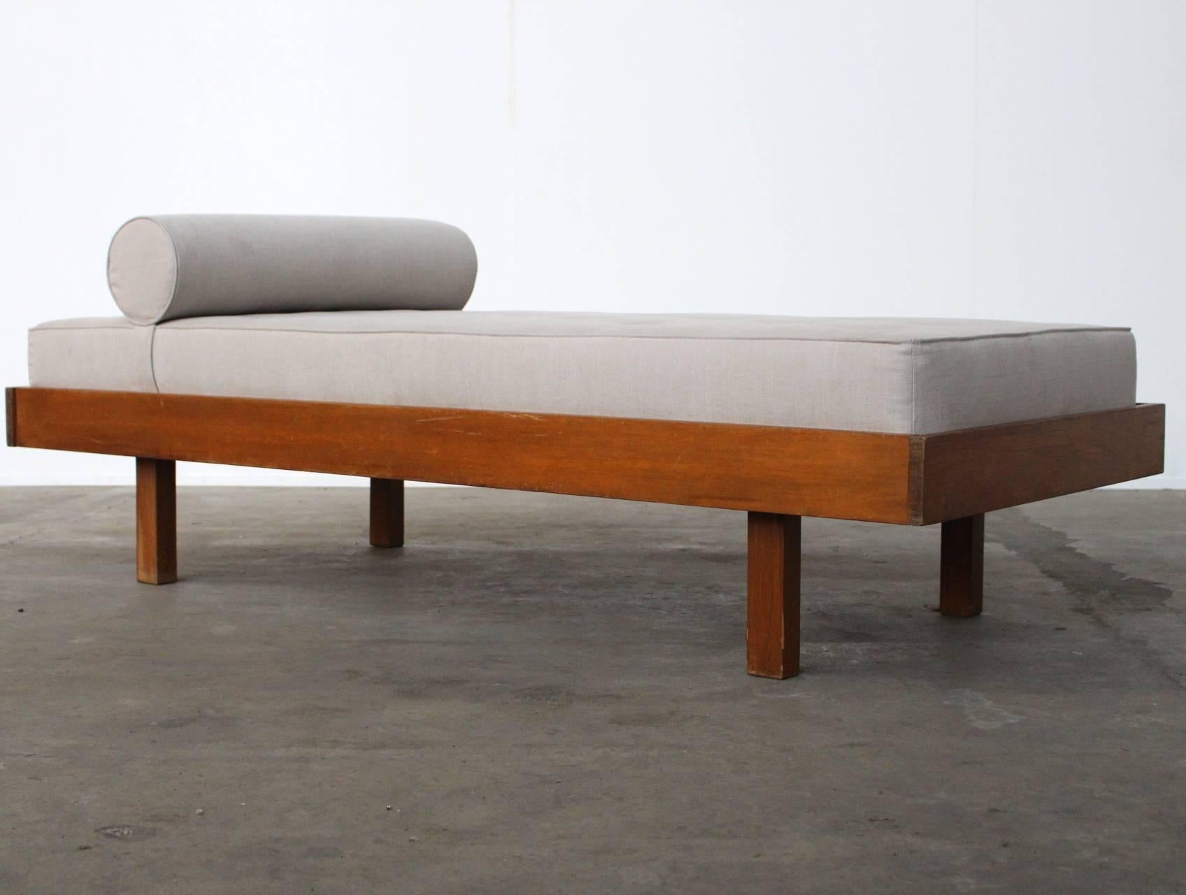 charlotte perriand daybed