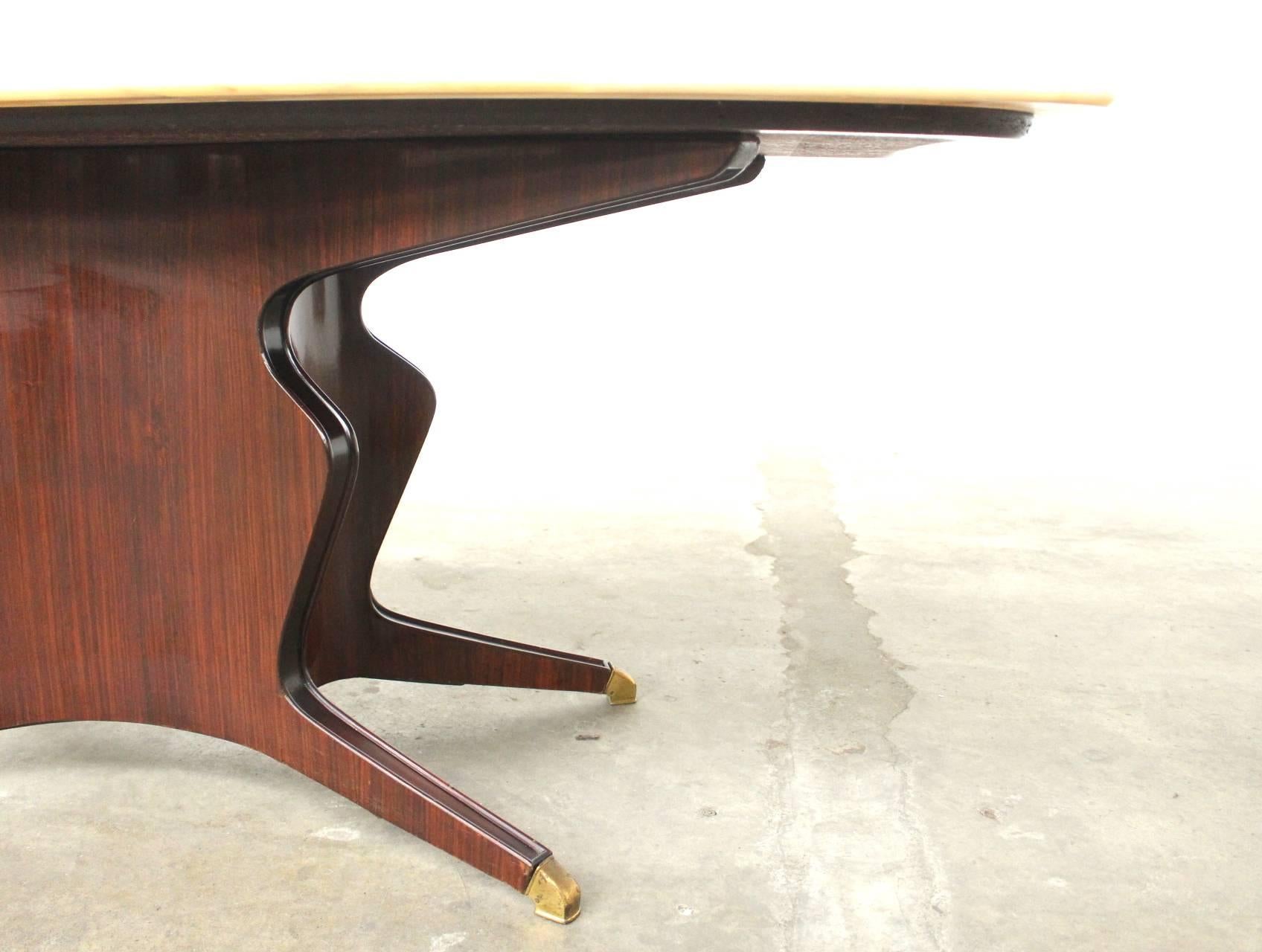 Osvaldo Borsani Style Onyx Dining Table Suitable for Eight Chairs For Sale 2