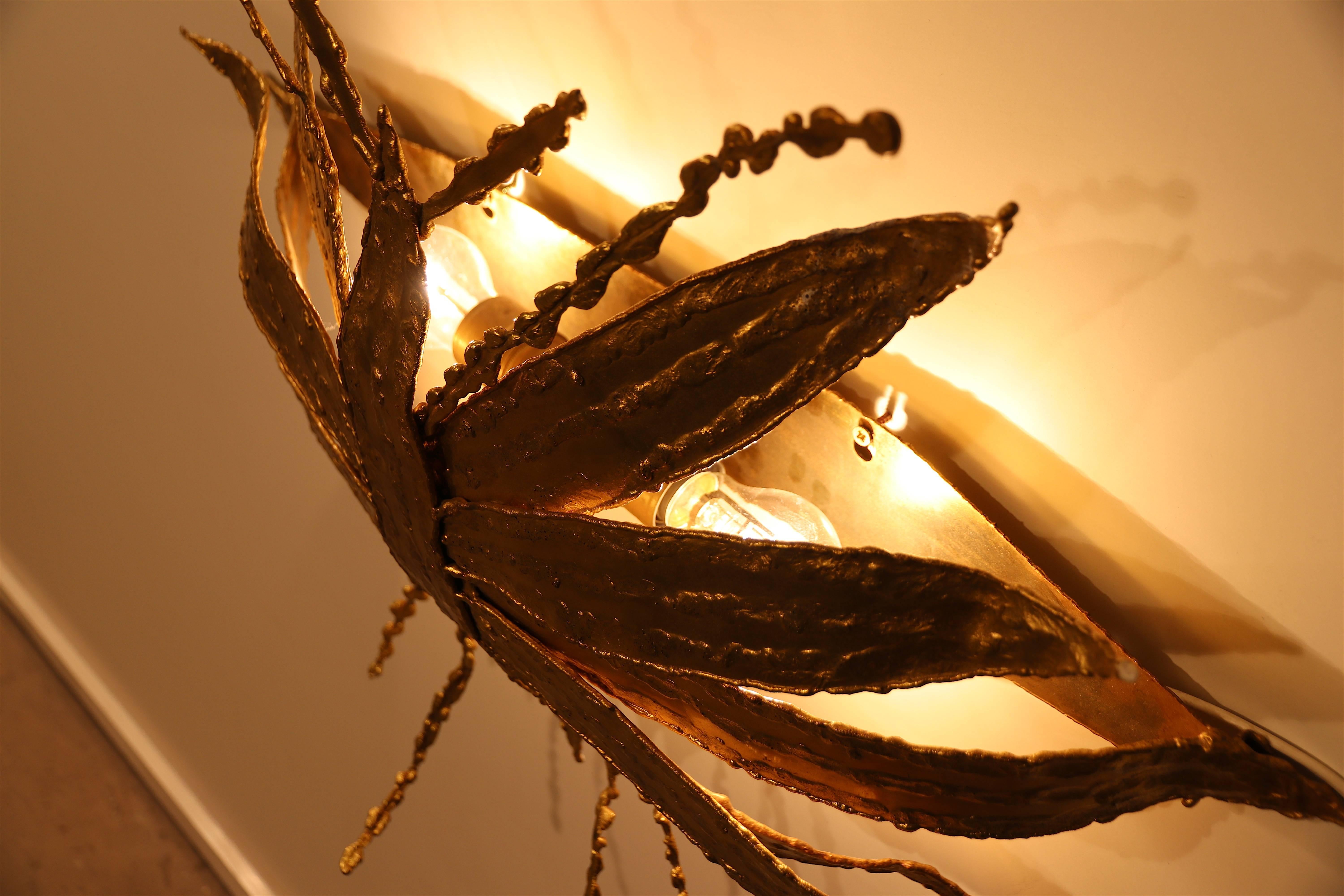 Bronze Grande applique ou applique murale à branches articulées Paul Moerenhout en bronze doré ressemblant à une libellule