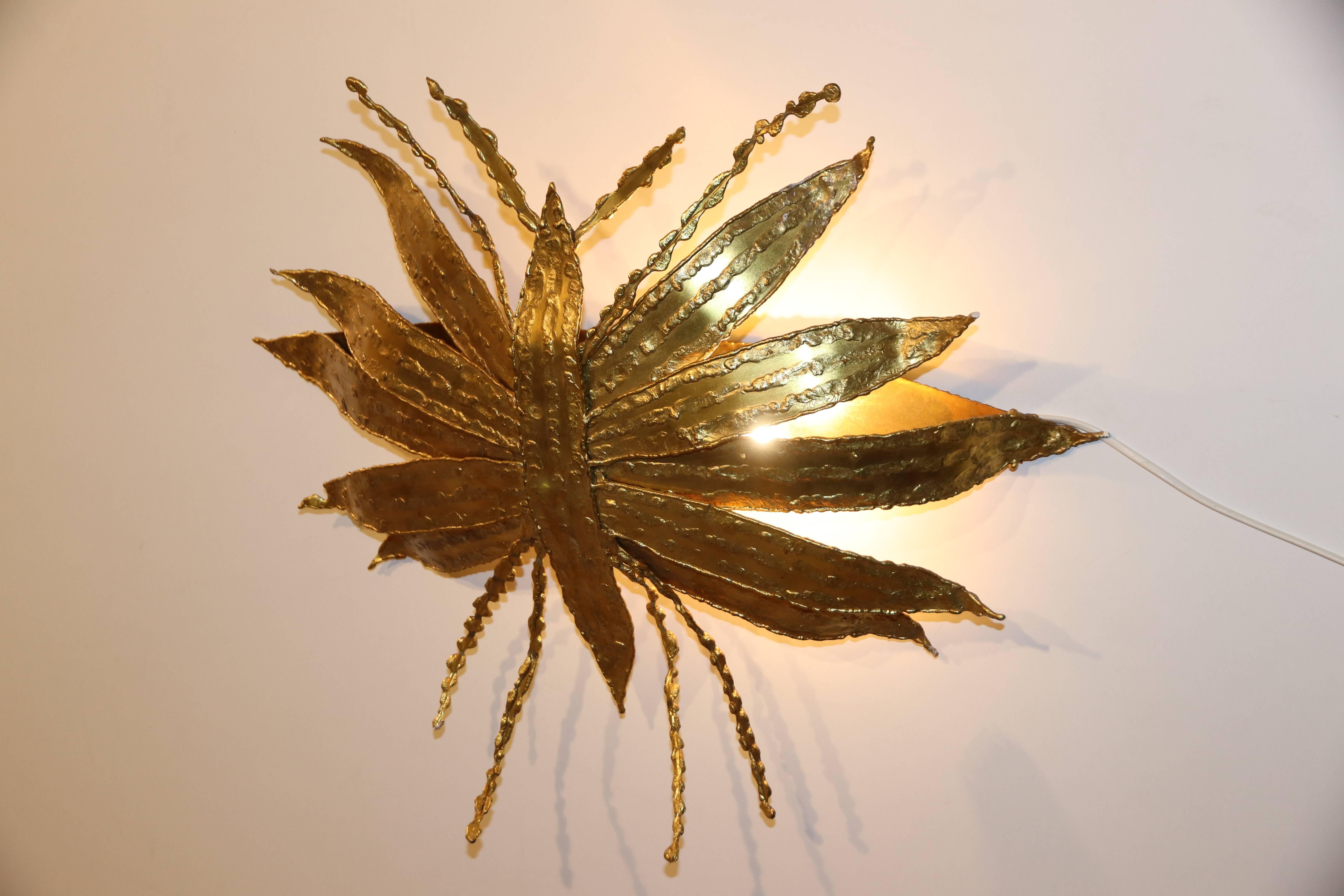 Grande applique ou applique murale à branches articulées Paul Moerenhout en bronze doré ressemblant à une libellule Excellent état à Amsterdam, NL