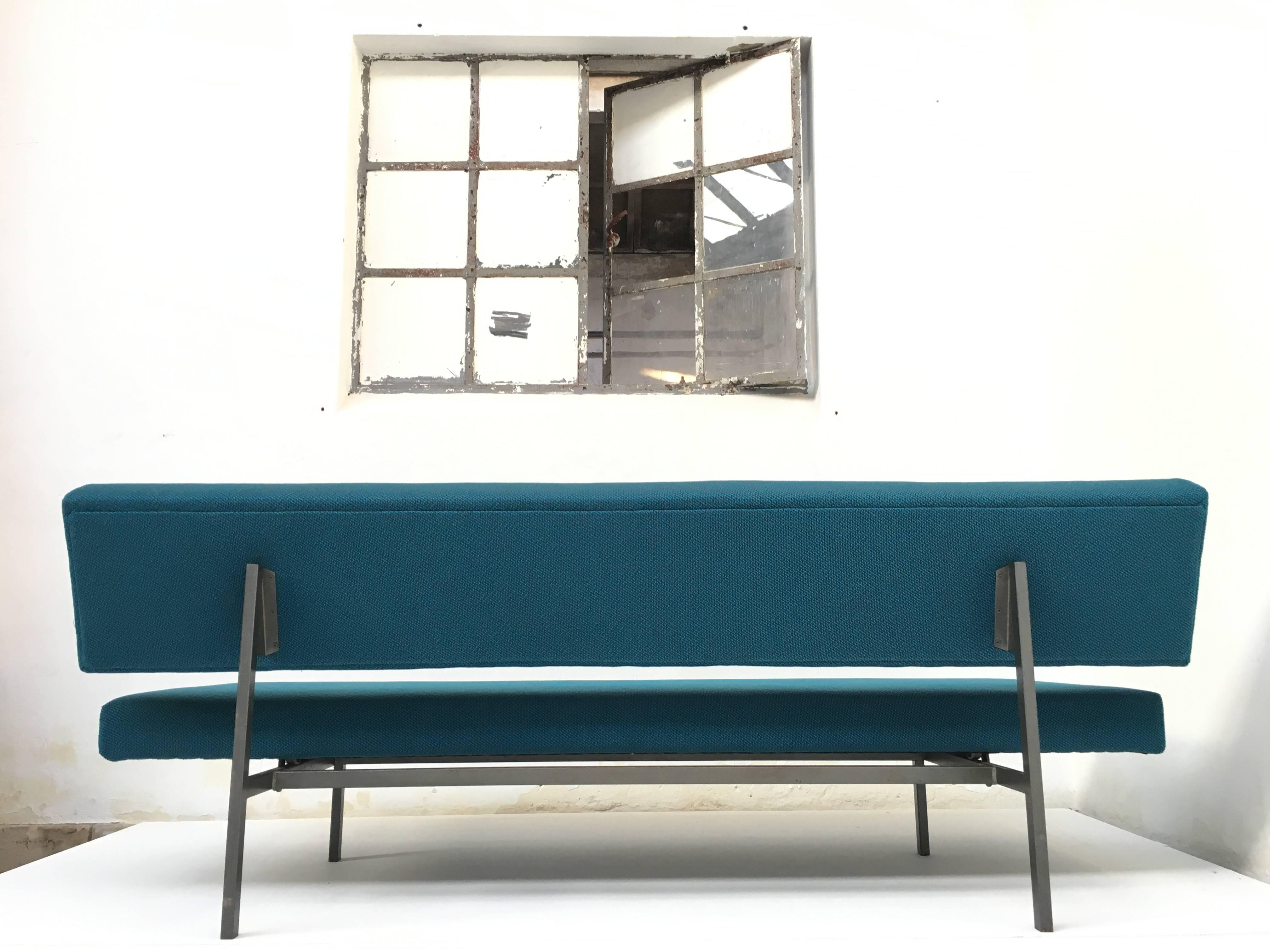Mid-20th Century 1960s Gijs Van Der Sluis Sleeping Sofa with New De Ploeg Upholstery