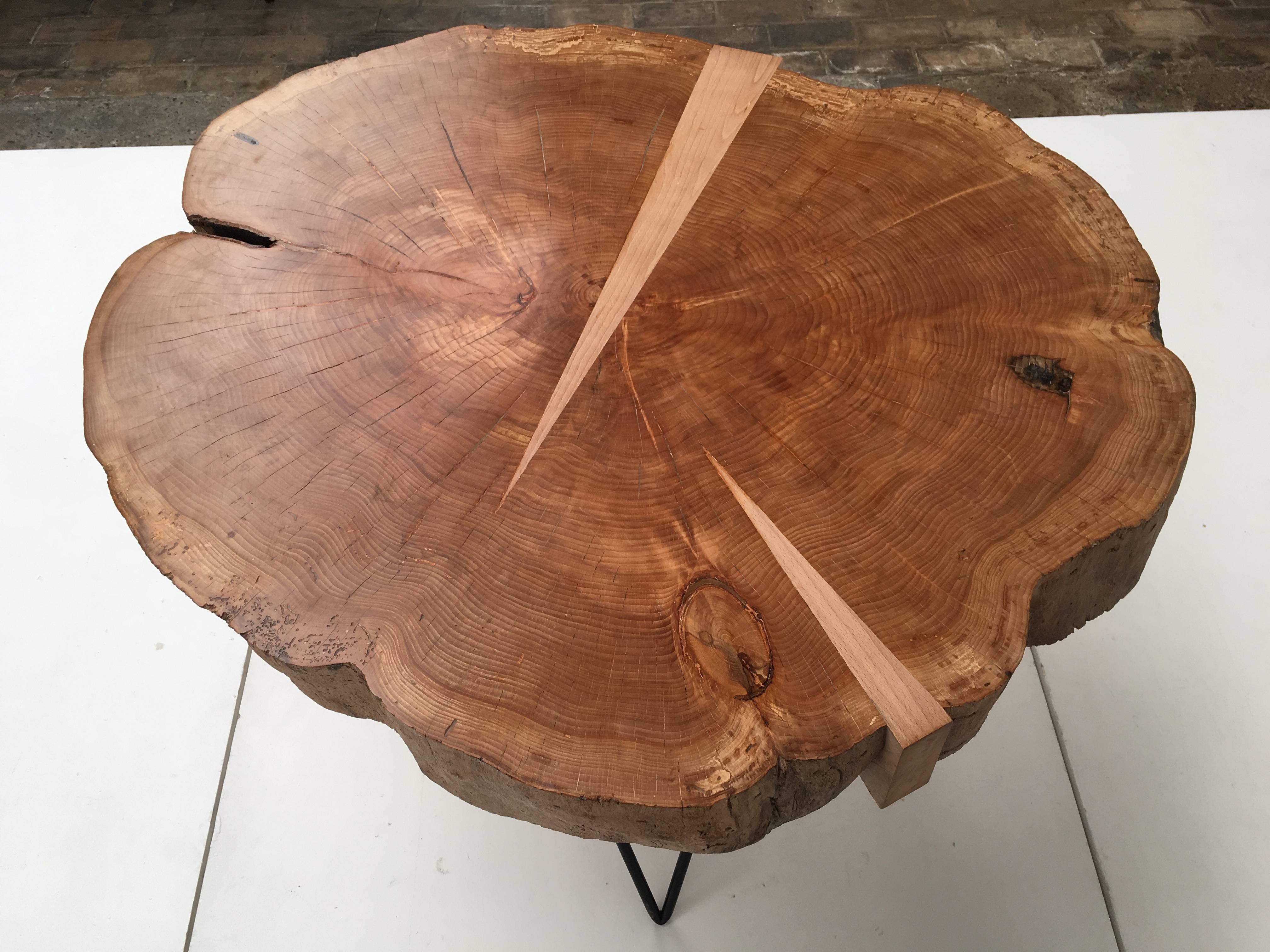 Dutch Mid-Century Modern Reclaimed Beech Trunk-Slab Custom-Made Table the Netherlands For Sale