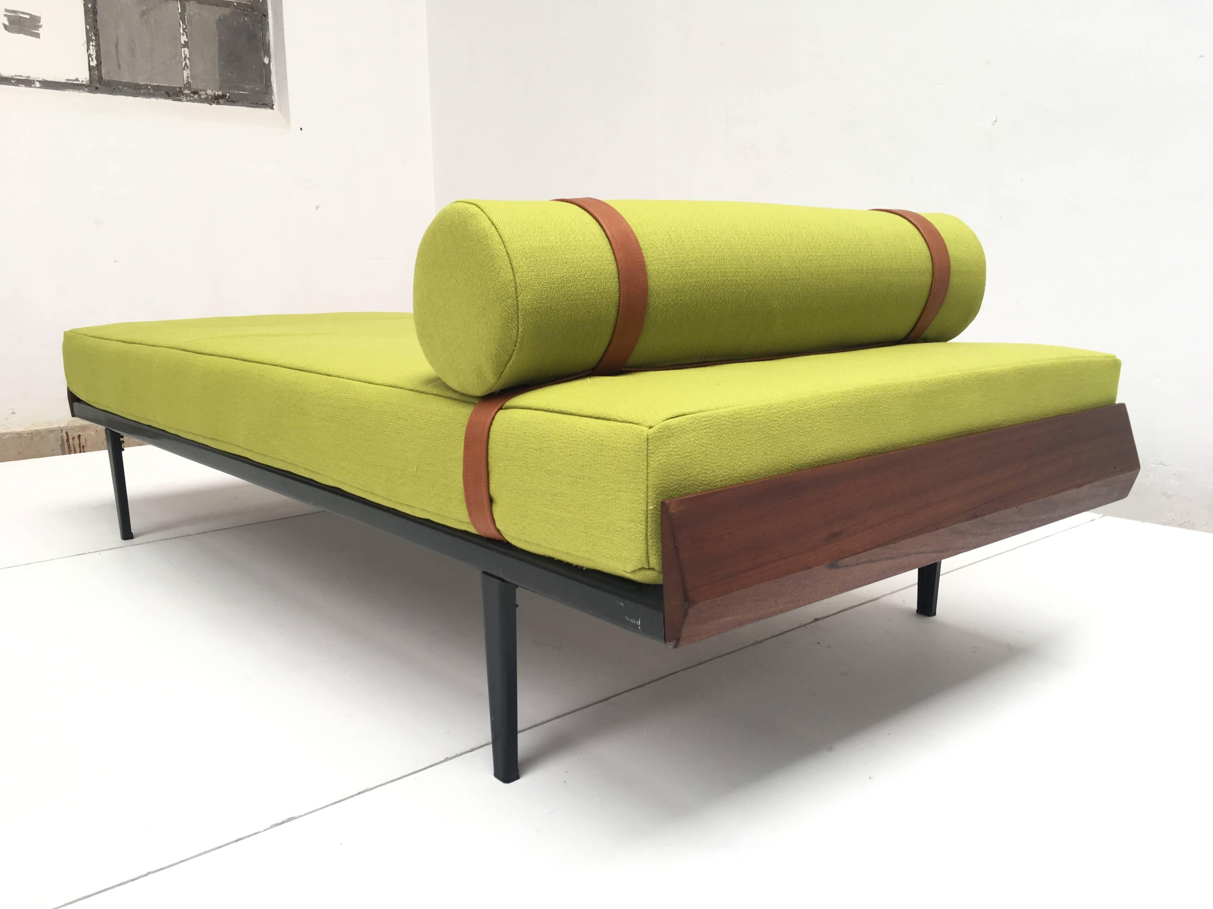 Rare Modernist Daybed Model 165 by A.R. Cordemeijer for Auping The Netherlands In Good Condition In bergen op zoom, NL