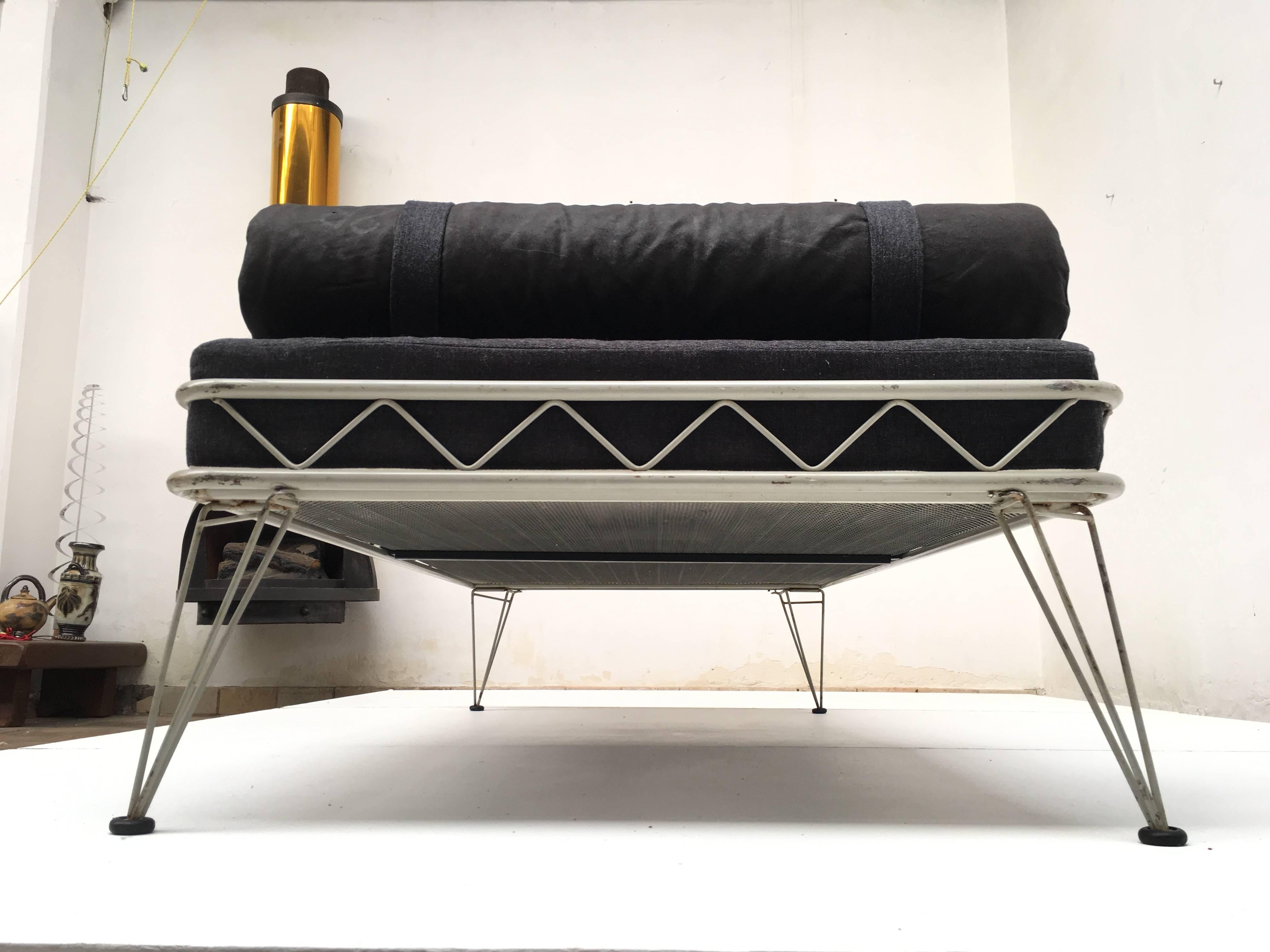 Mid-20th Century Daybed 'Arielle' by Dick Cordemeijer for Auping 1954, New Upholstery For Sale
