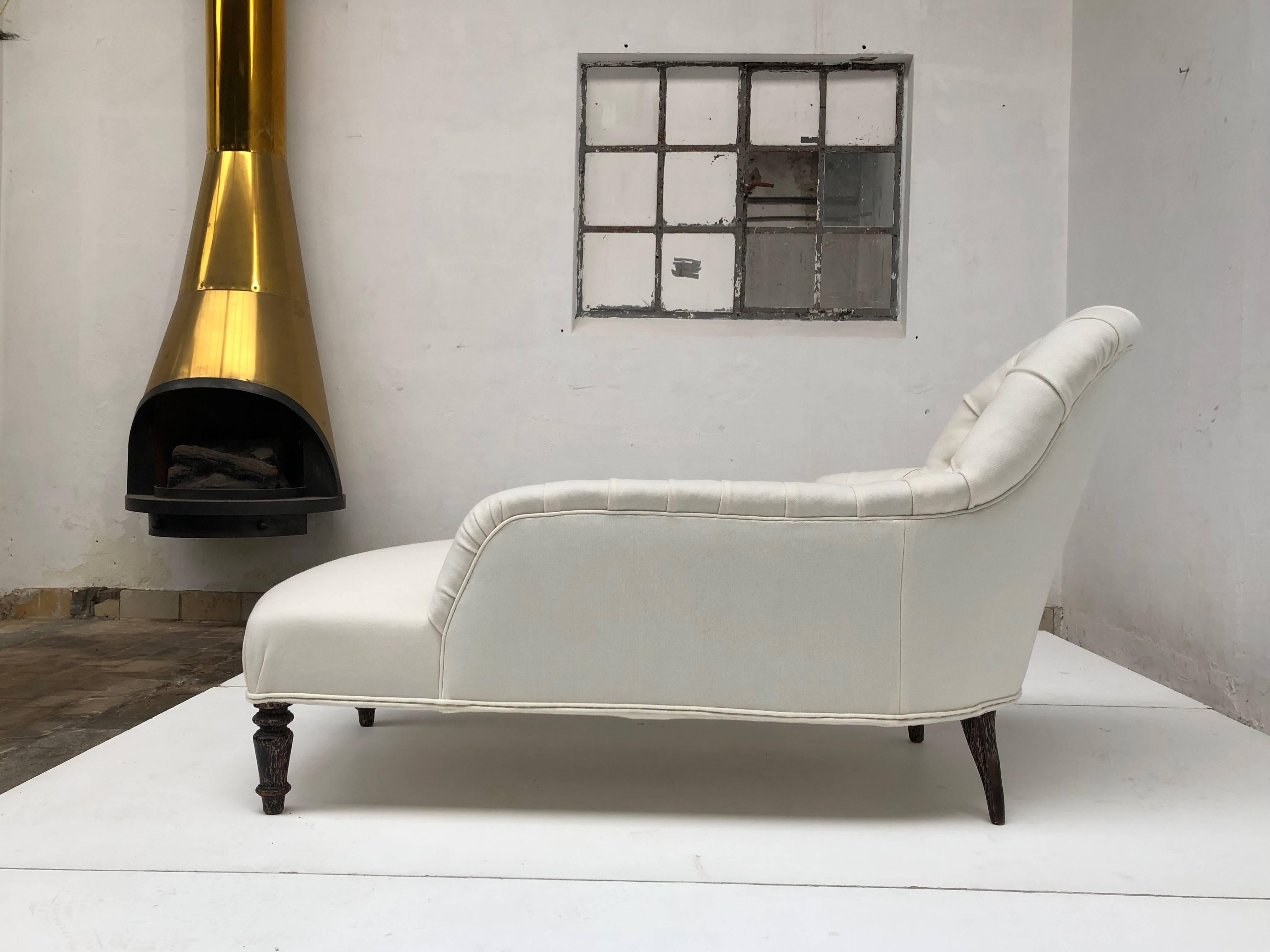 French Méridienne / Chaise Longue circa 1850 Re-Upholstered in De Ploeg Wool 3