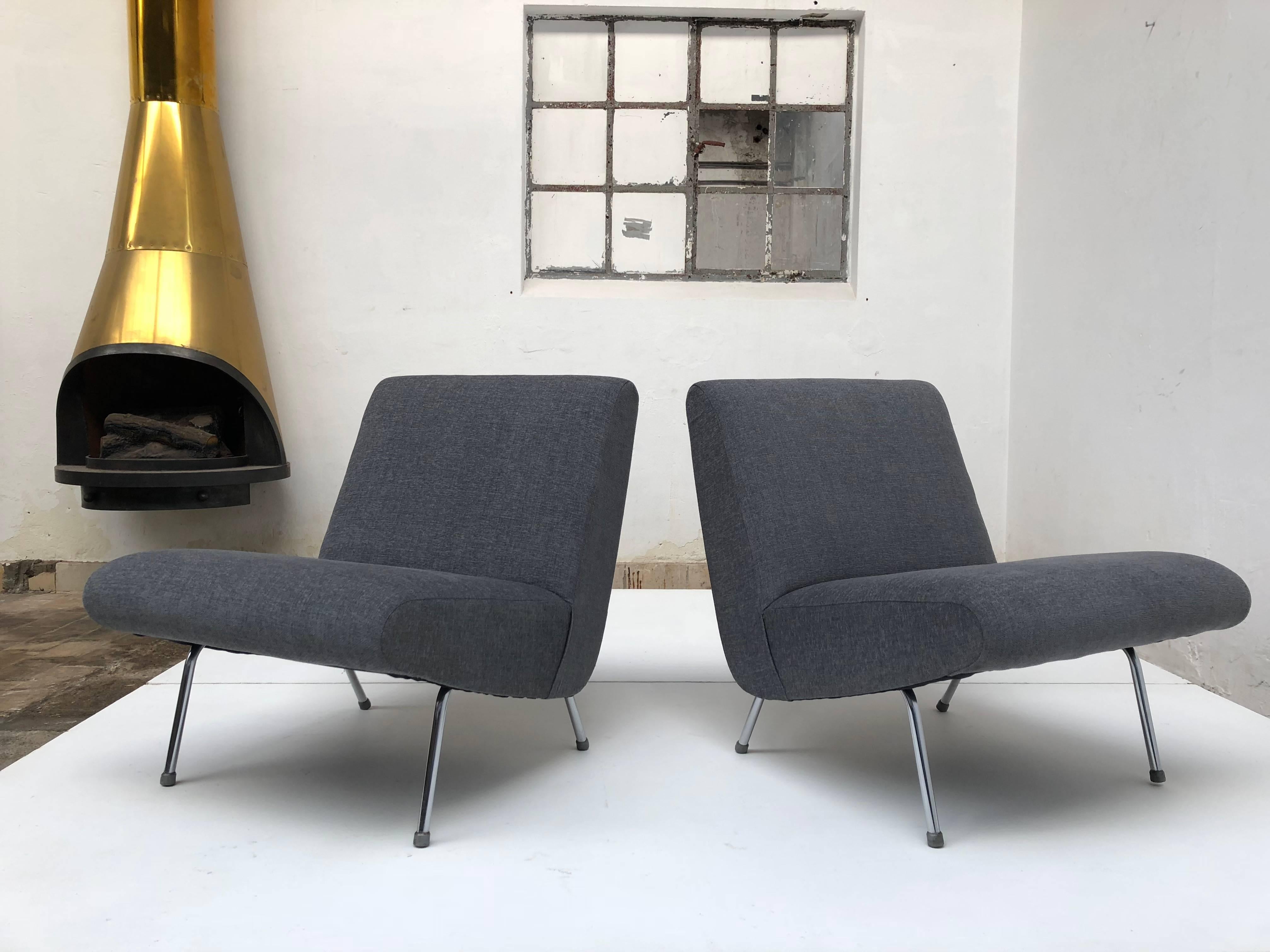 Pierre Guariche Model 'Breda' Lounge Chairs for Meurop, 1960s, New Upholstery! In Good Condition In bergen op zoom, NL