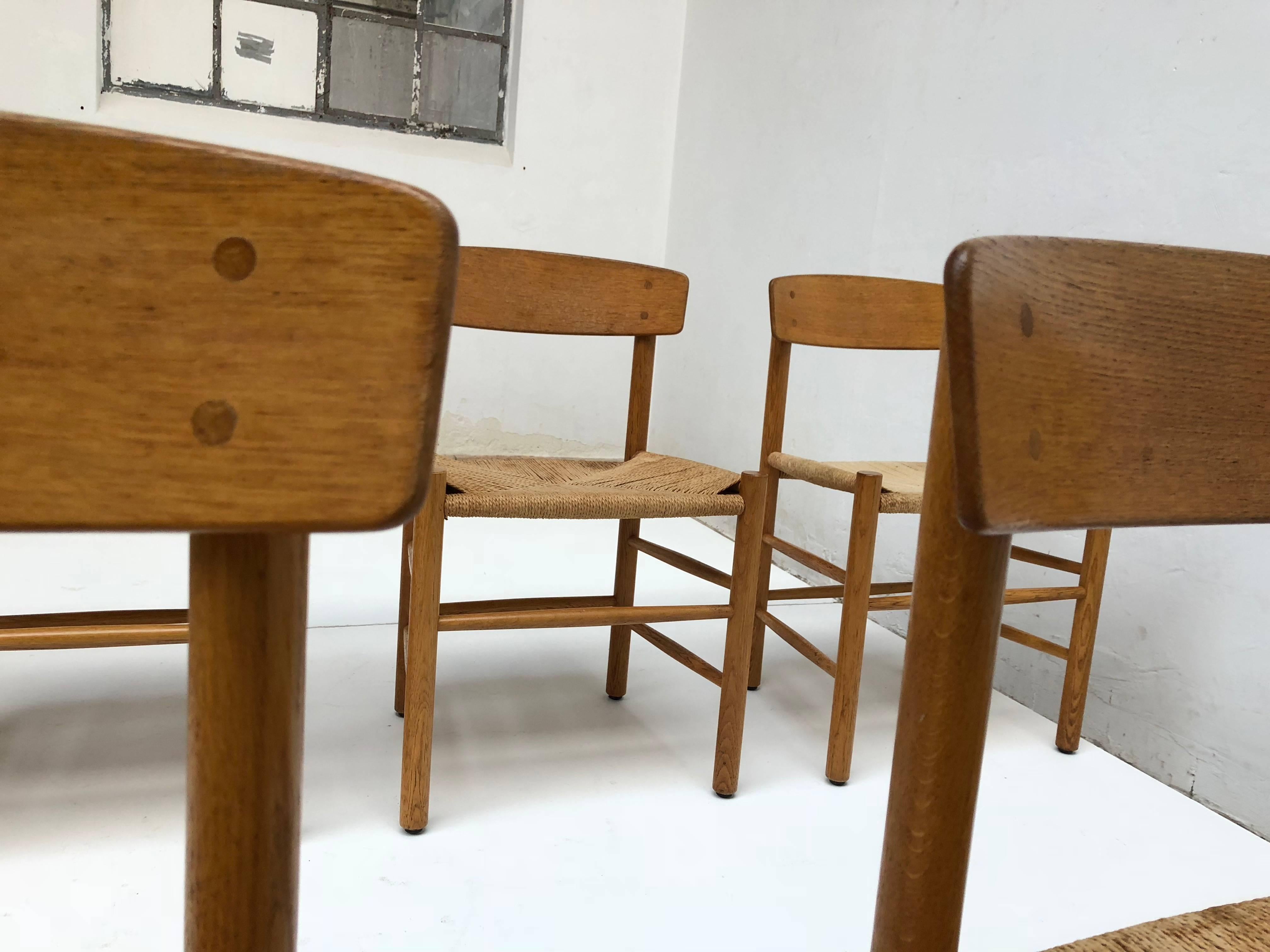 Mid-20th Century Set of Six Borge Mogensen J39 Shaker Oak and Papercord Dining Chairs, Denmark