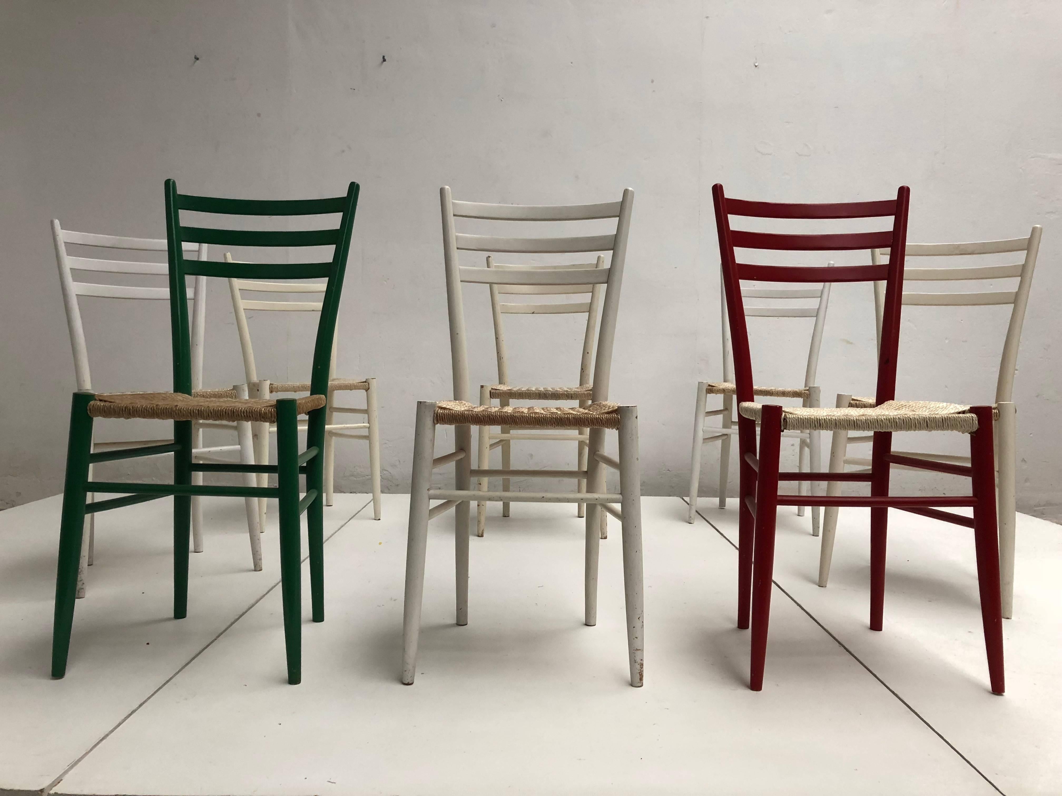 Lacquered Colorful Set of Eight Vintage Gio Ponti Style Chiavari Chairs, Made in Italy For Sale