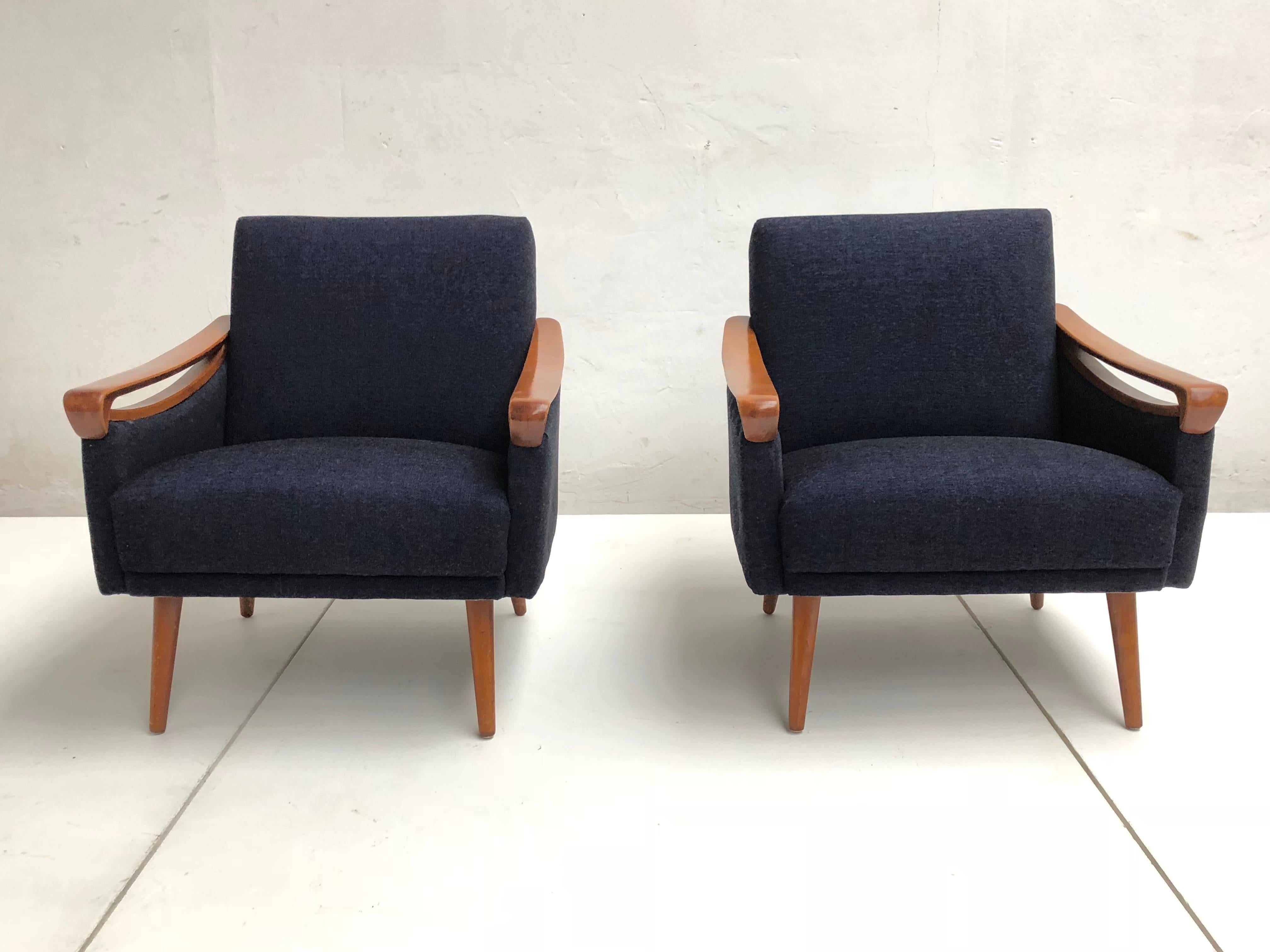 Mid-20th Century Pair of New Upholstered Mid-Century Modern Armchairs by Lifa, West Germany, 1963 For Sale