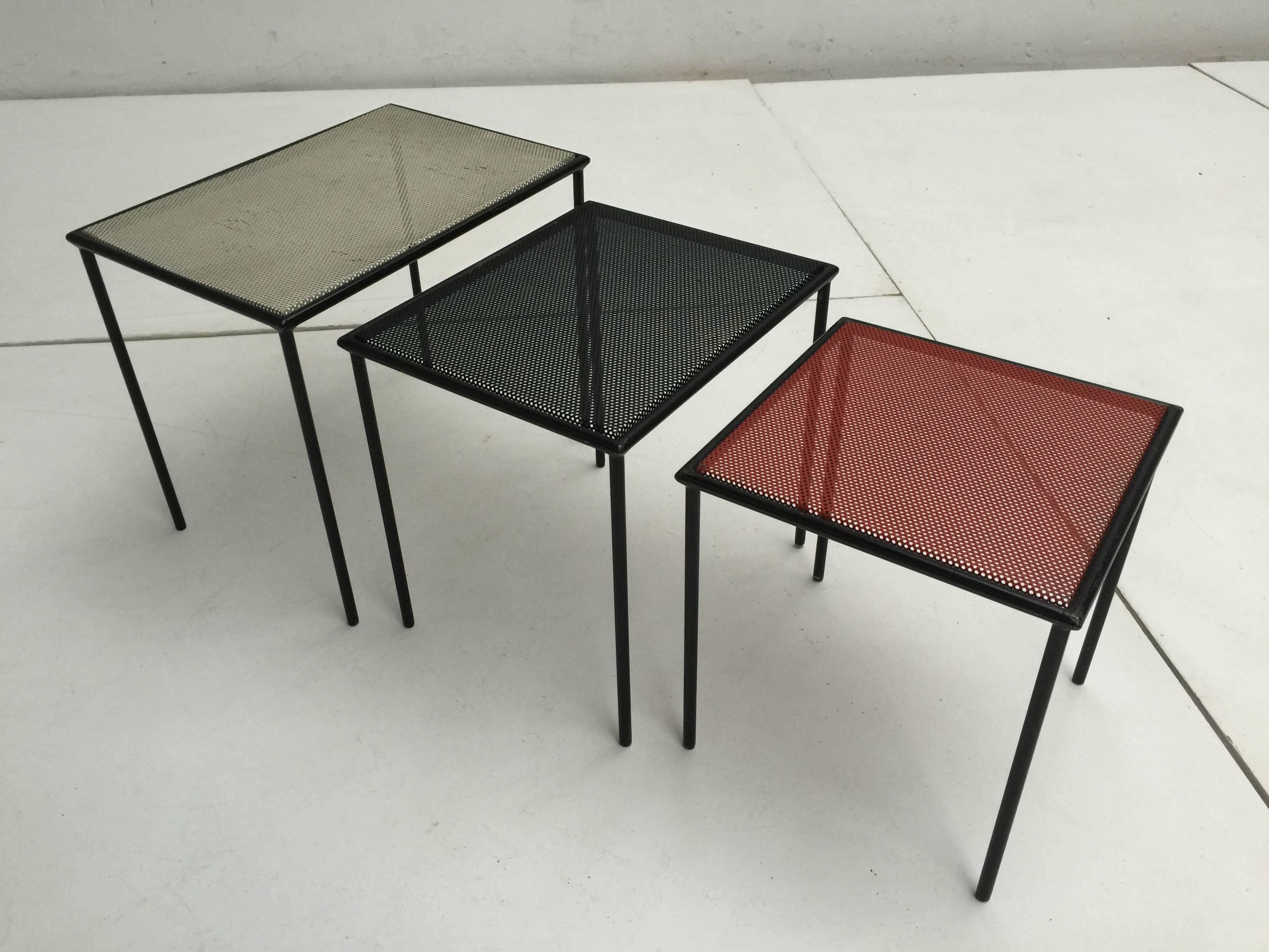 1950s Perforated Metal Mategot Style Dutch Nesting Tables by Floris Fiedeldij In Good Condition In bergen op zoom, NL