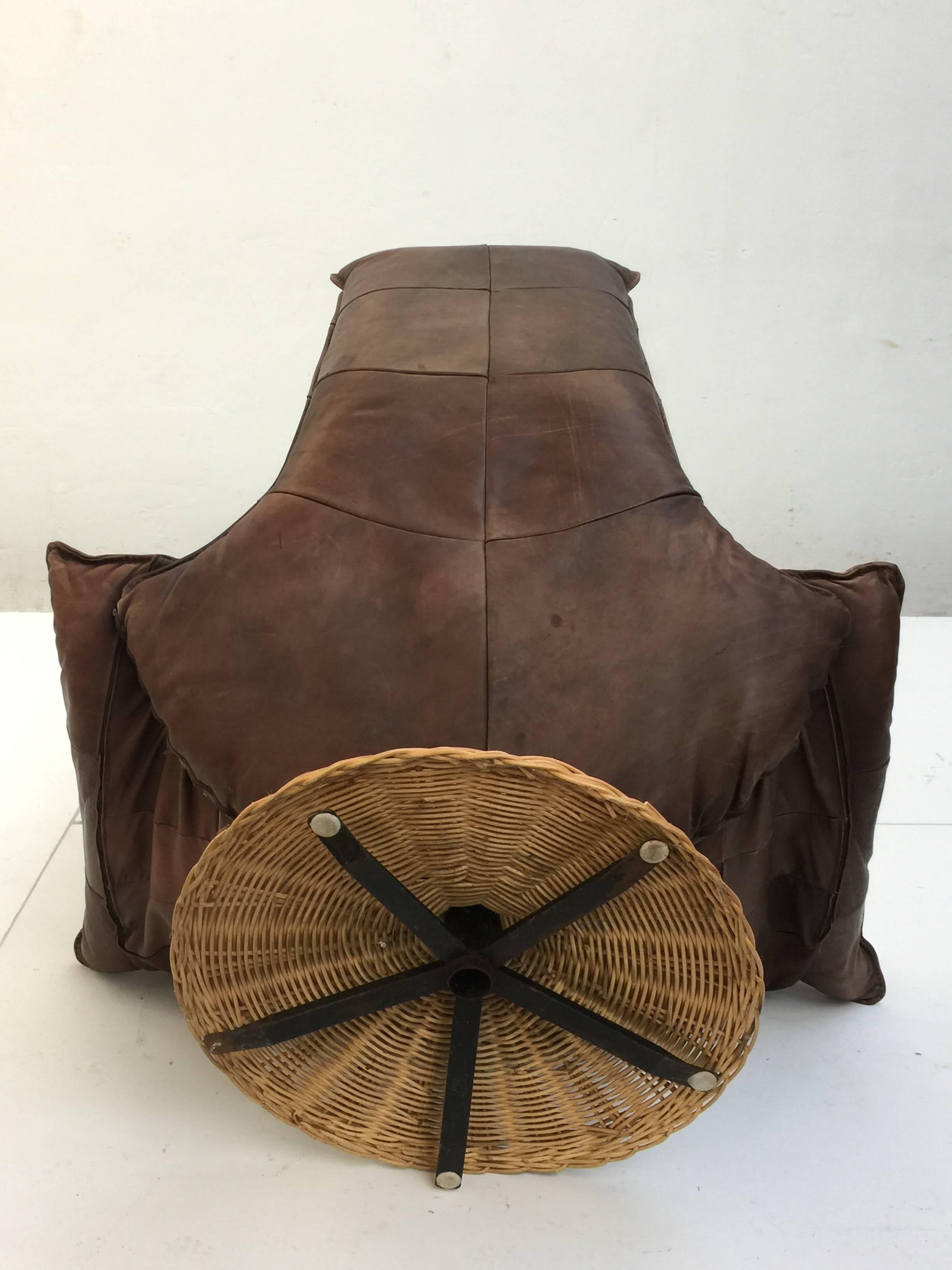 Monumental Leather and Rattan Lounge Chair by Gerard Van Den Berg for Montis In Good Condition For Sale In bergen op zoom, NL