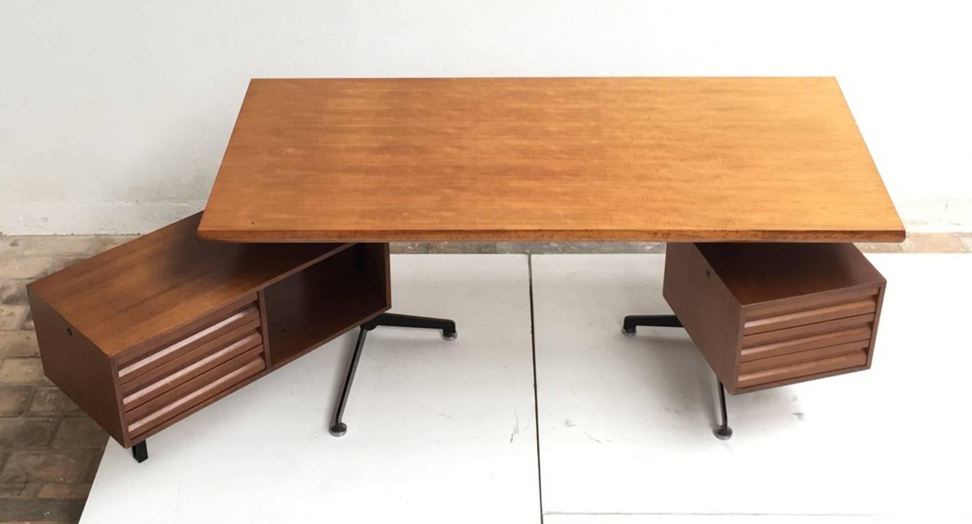 Mid-Century Modern Beautiful T95 'Direzionale' Desk with Swivel Drawer Units, Osvaldo Borsani, 1956